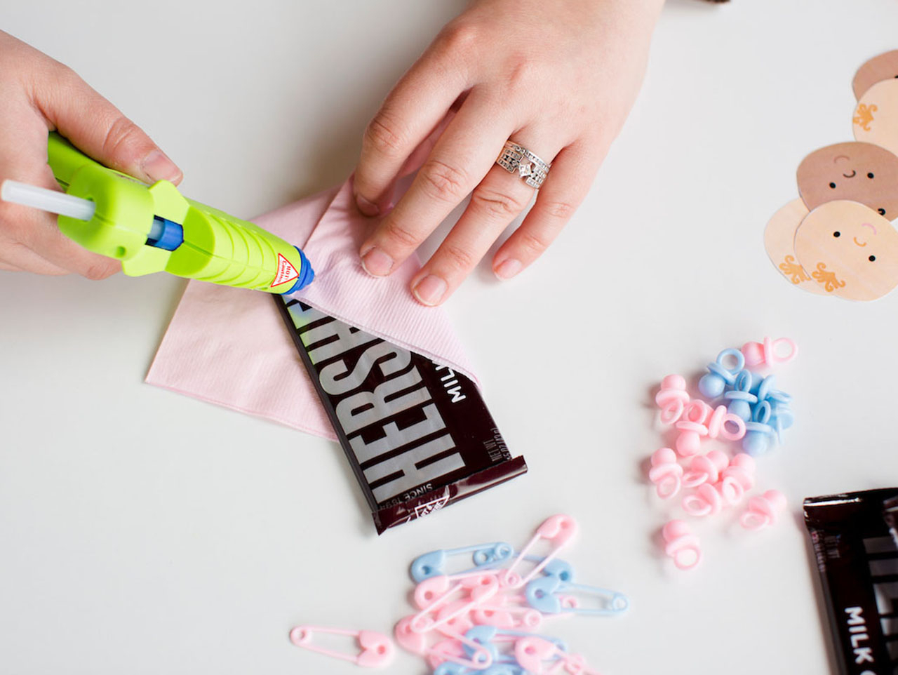 10 Lovable Candy Ideas For Candy Bar baby shower candy bar favor idea 3 2024