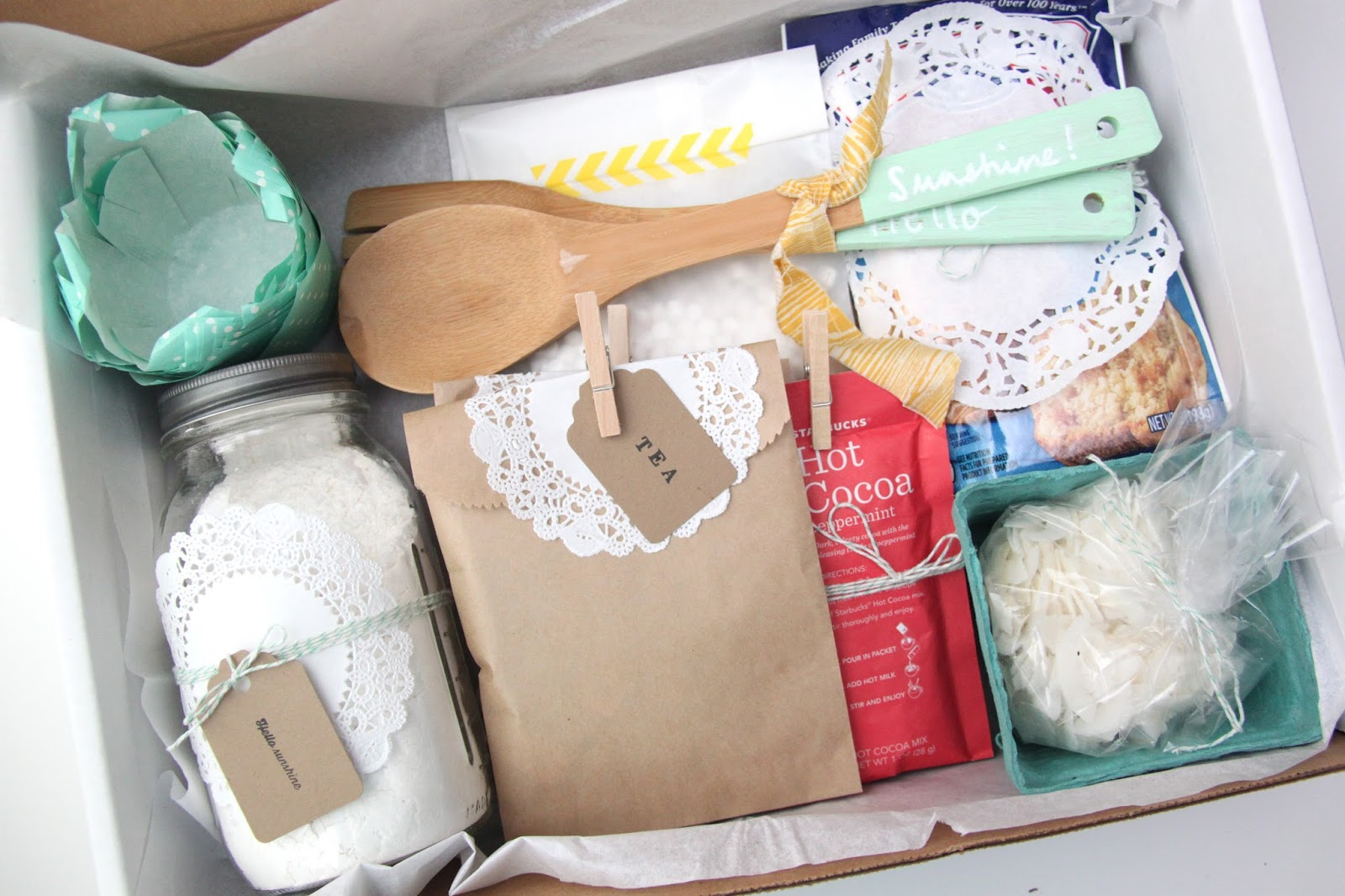 10 Lovely Housewarming Gift Ideas For Women breakfast in bed housewarming hostess gift idea smashed peas 2022