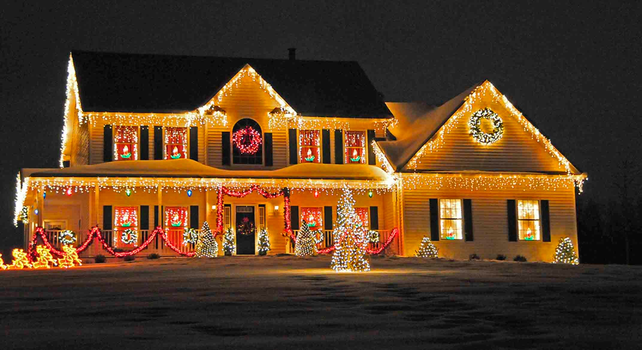 10 Fantastic Outside Christmas Decorating Ideas House decorations xmas tree decorations ideas neighbor still has her 2024