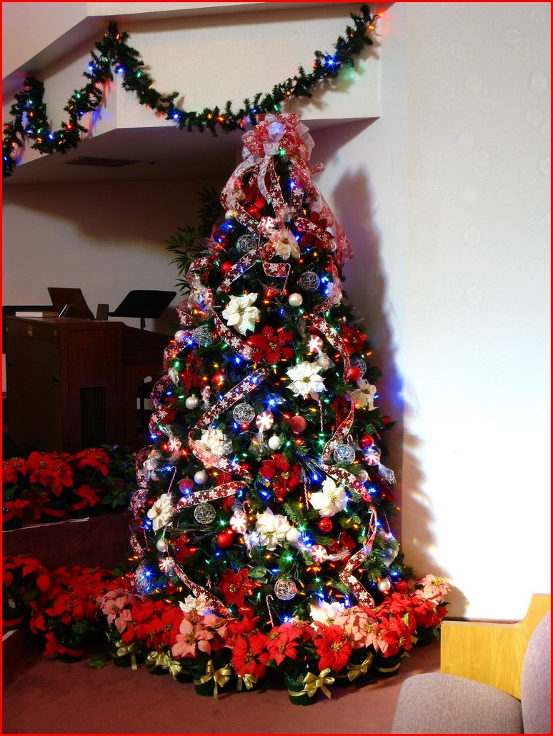 10 Elegant Christmas Tree Decorating Ideas With Multi Colored Lights image christmas tree decorating ideas with multi colored lights 5 2024