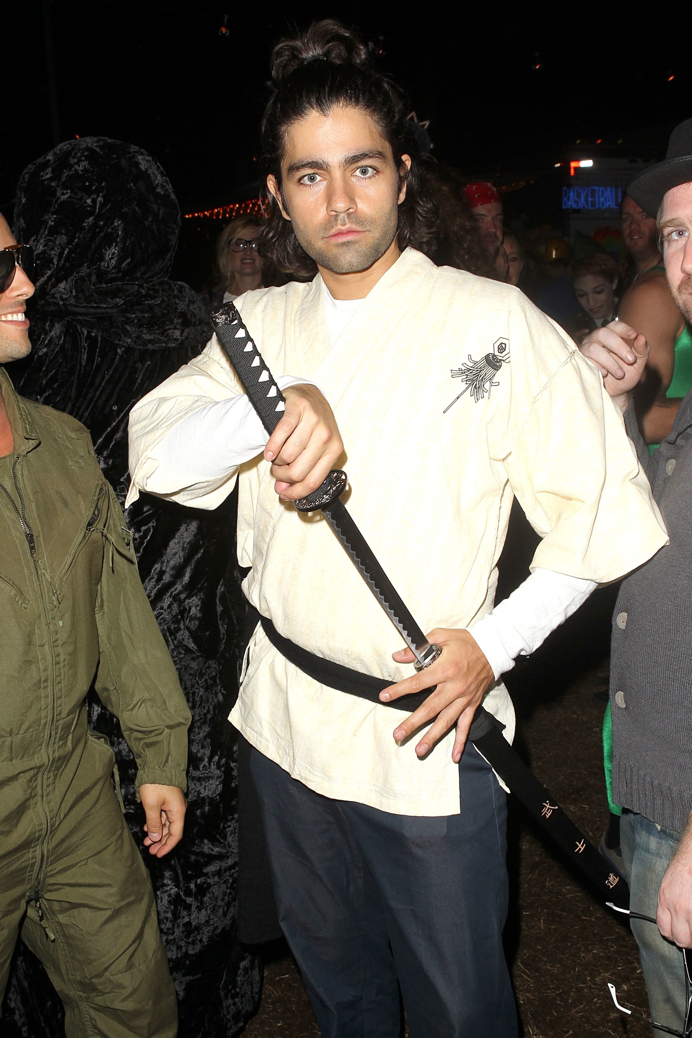 10 Spectacular Good Costume Ideas For Guys 18 last minute celebrity halloween costumes that werent half bad 15 2022