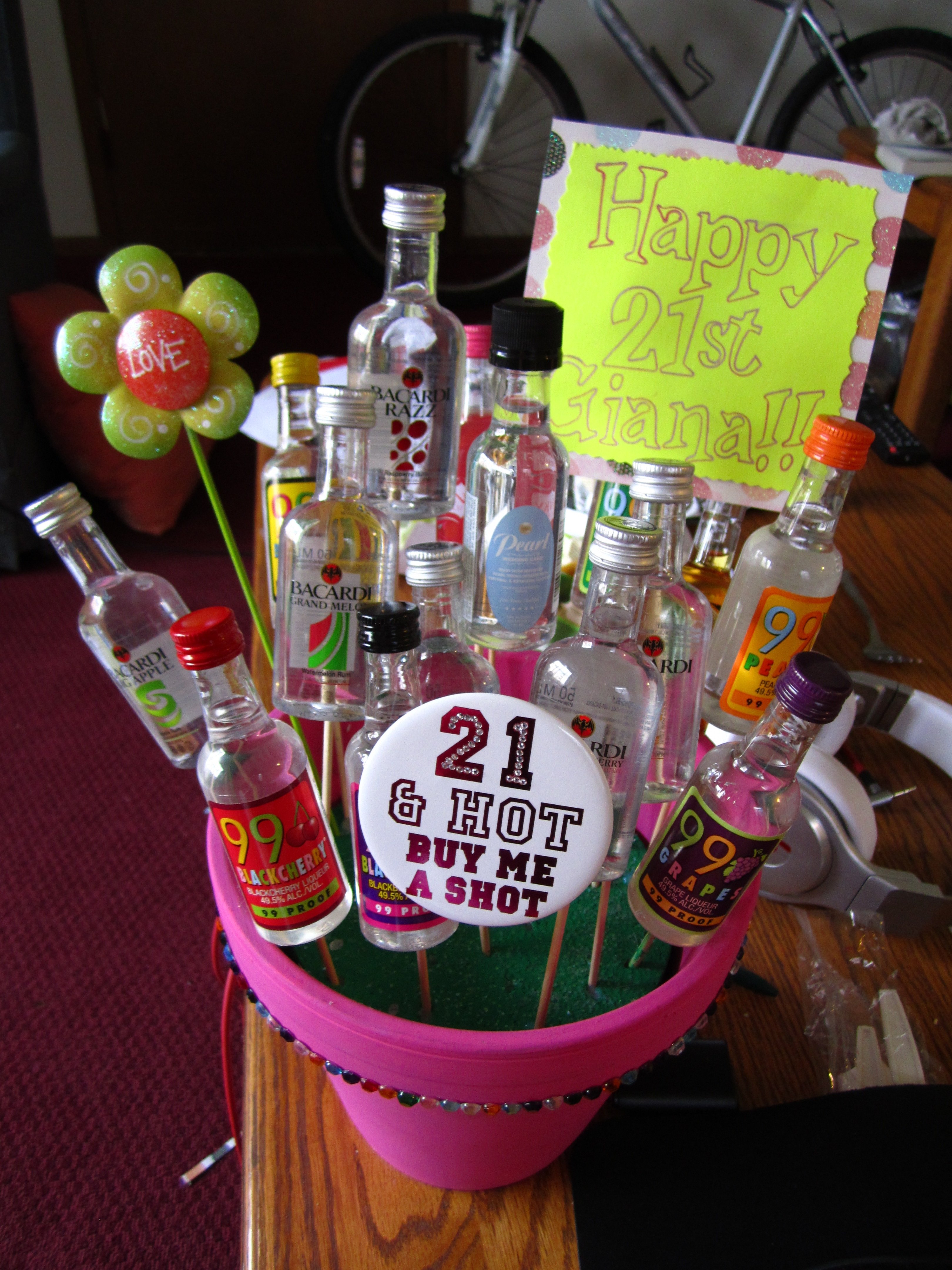 10 Elegant 21St Birthday Gift Ideas For Best Friend 21st birthday present for my best friend crafty pinterest 2022