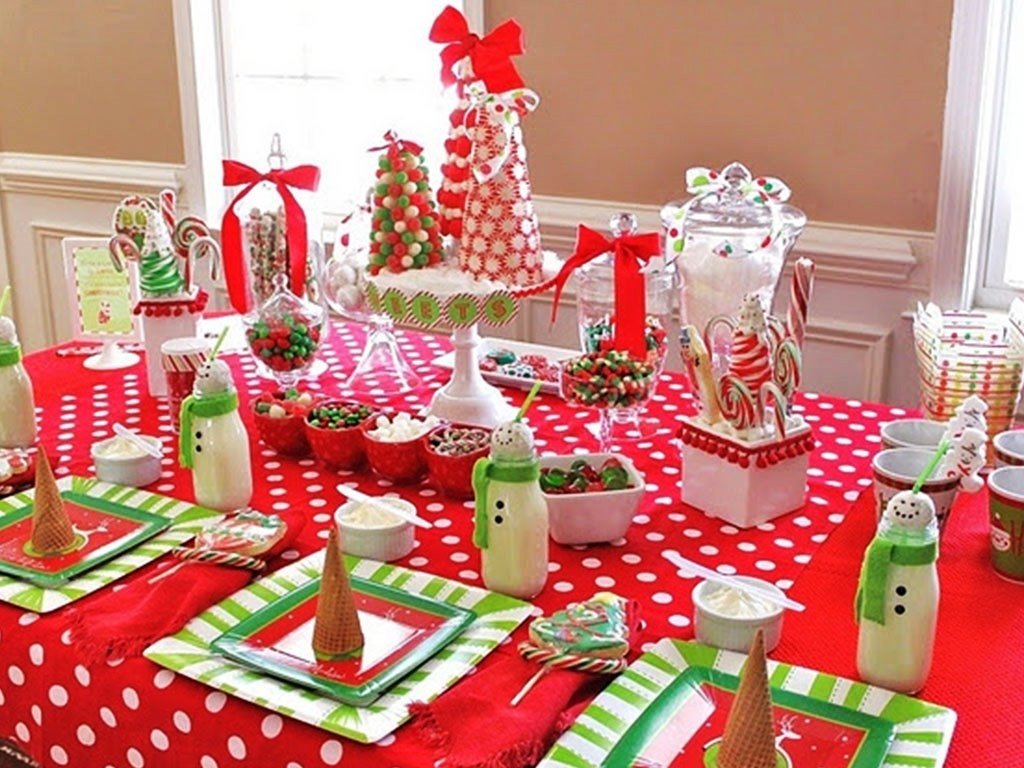 10 Perfect Decorating Ideas For Christmas 2013 34 images dining room ideas for christmas home devotee 2022