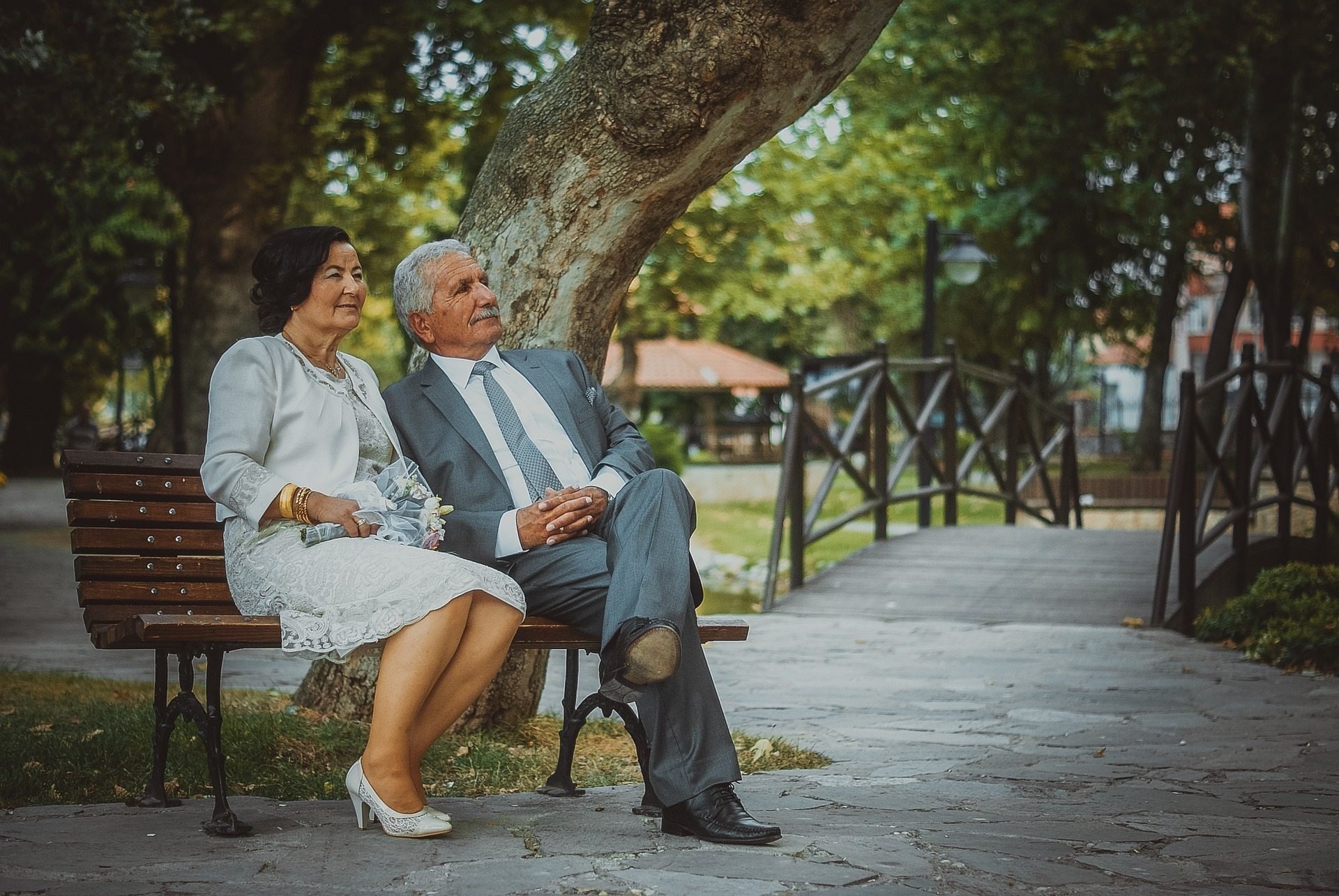 10 Wonderful Gift Ideas For Older Couples 5 wedding gift ideas that are perfect for older couples second 2022