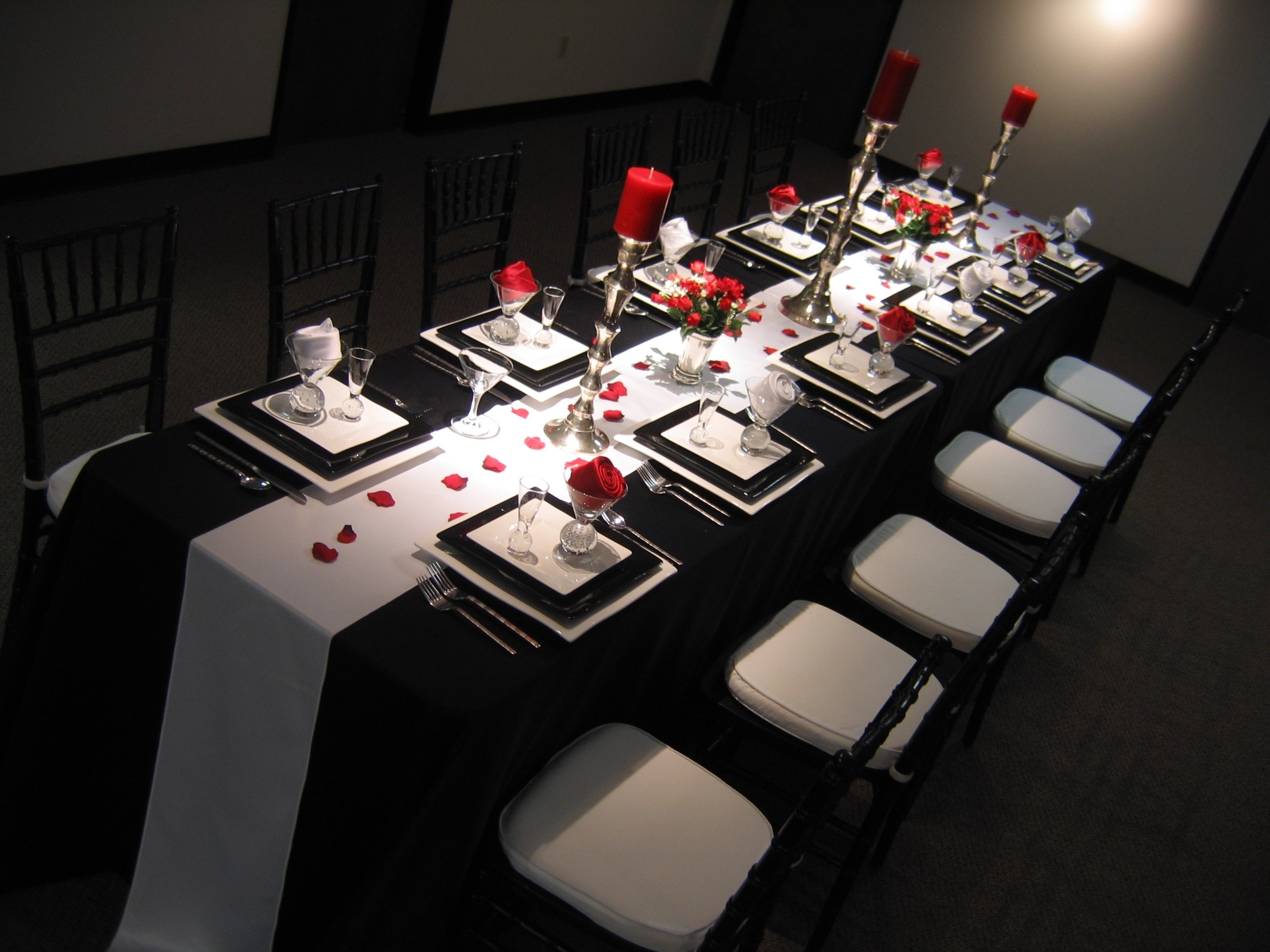 10 Nice Black White And Red Wedding Ideas 55 black white and red table settings reception red black damask 2022