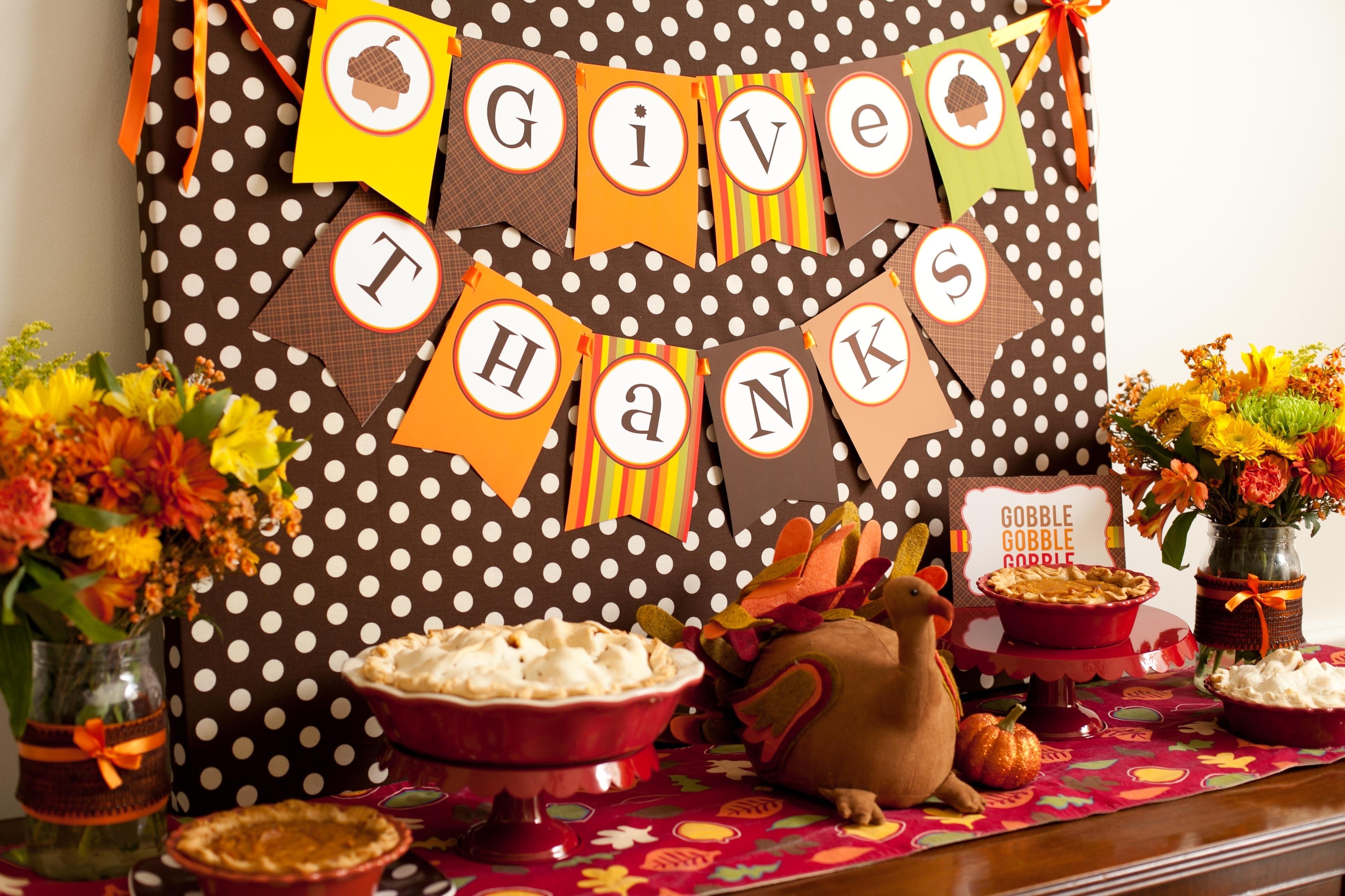 10 Spectacular Decorating Ideas For Thanksgiving Table 6 cutest thanksgiving table decoration ideas hug2love 3 2022