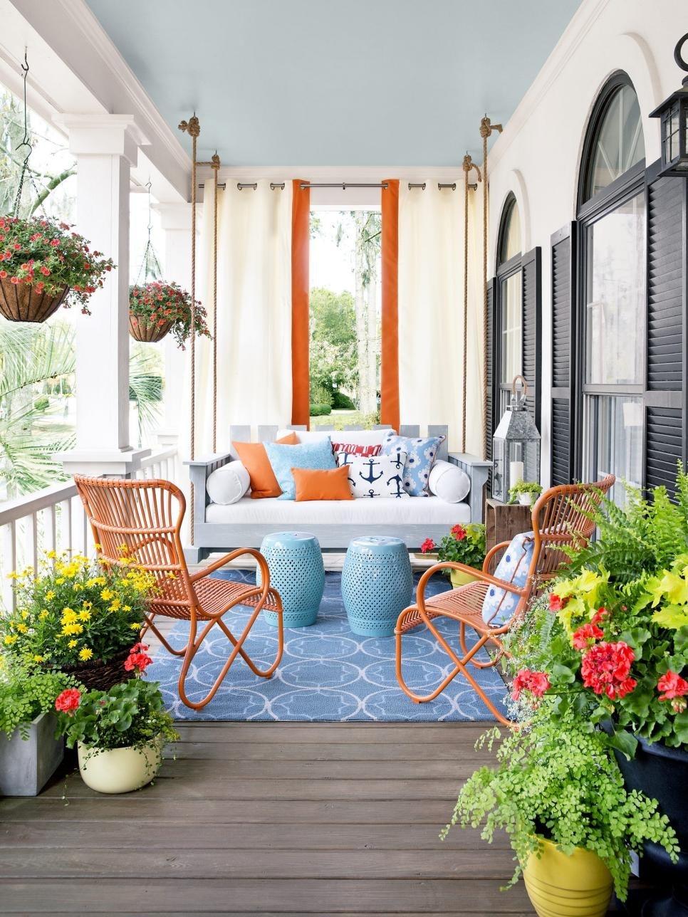 10 Unique Porch Decorating Ideas For Spring 2023