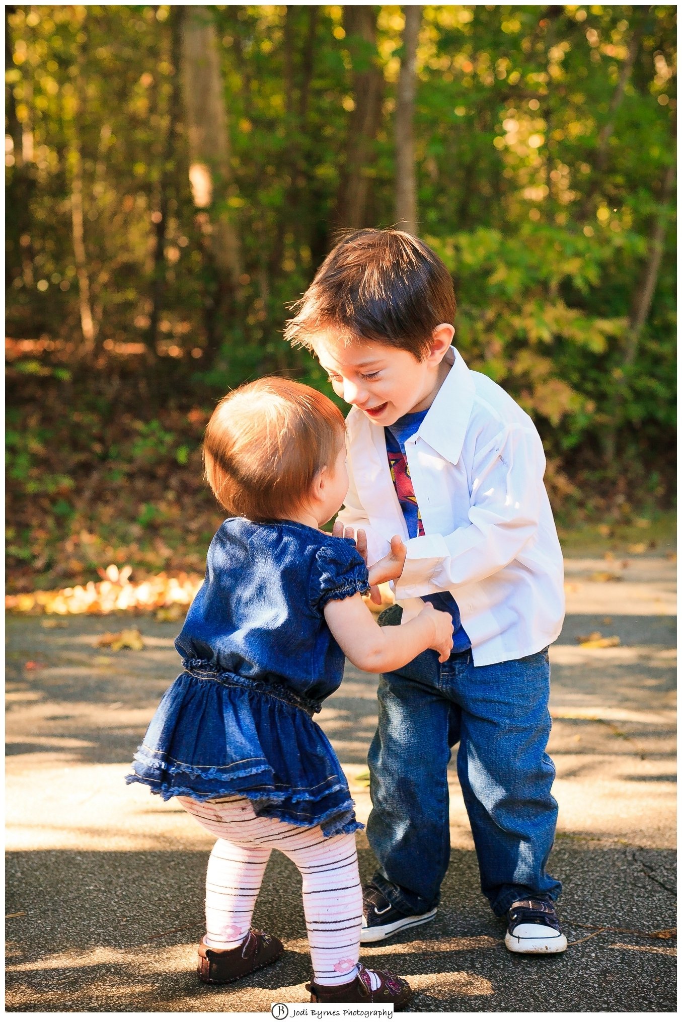10 Amazing Brother And Sister Picture Ideas a sweet big brother greenville children photographer 2022