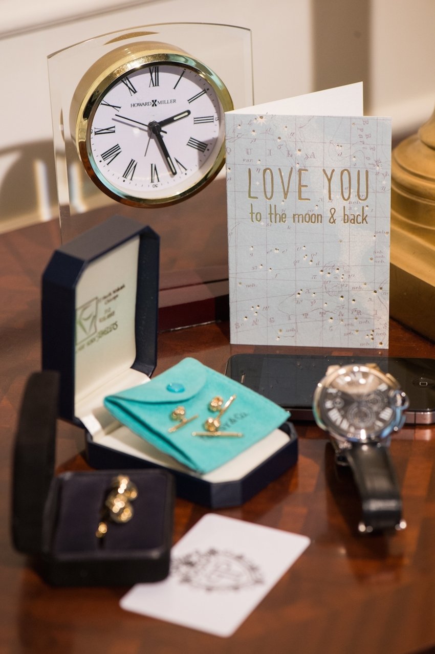 10 Best Anniversary Gift Ideas By Year anniversary gift ideas for your first wedding anniversary inside 6 2022