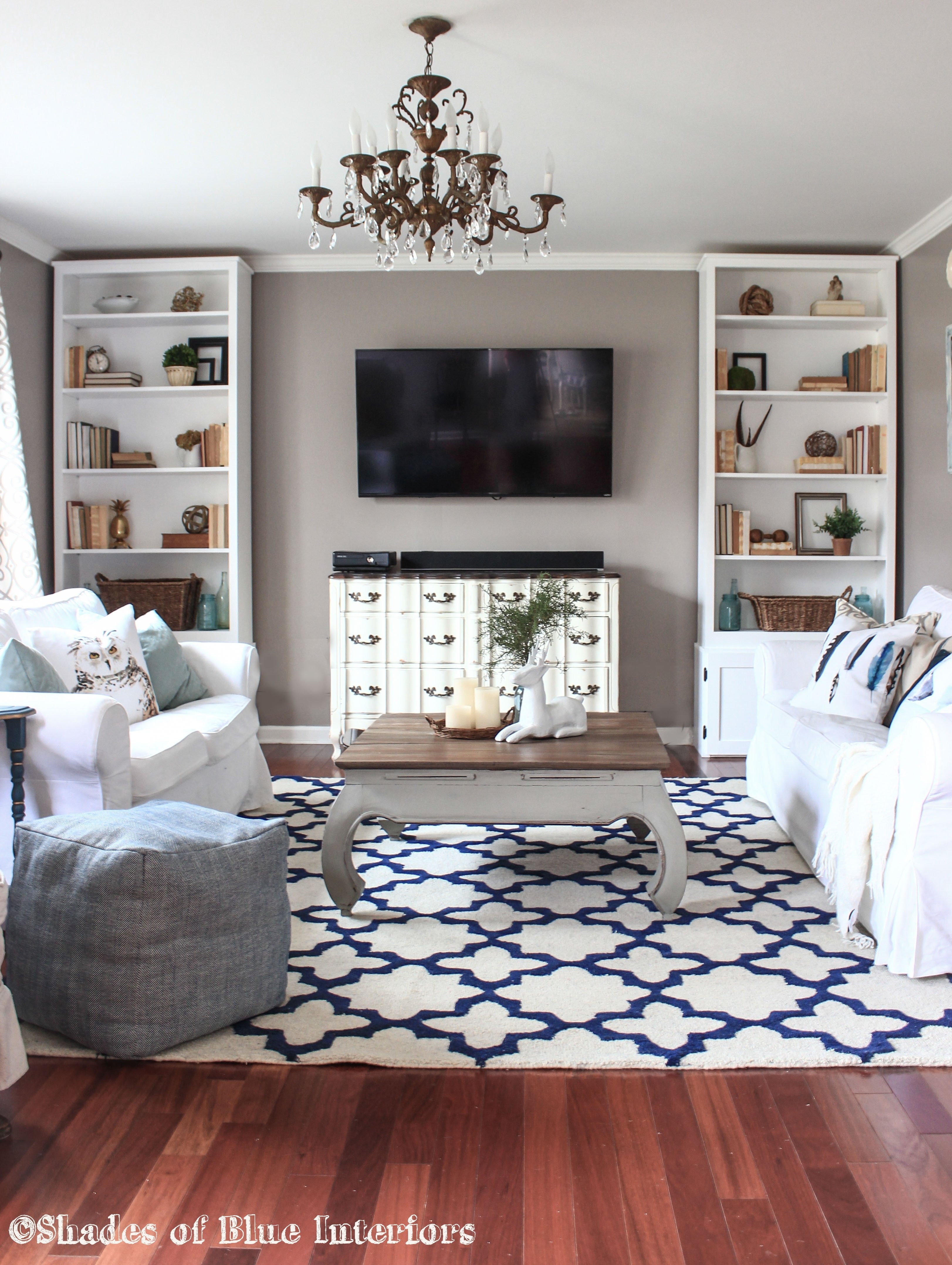 10 Lovable Living Room Area Rug Ideas area rug ideas living room decorating ideas with rugs family room 2022