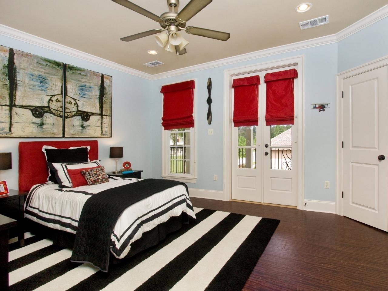 10 Lovely Black White And Red Bedroom Ideas bedroom decorating ideas black and white red 2022