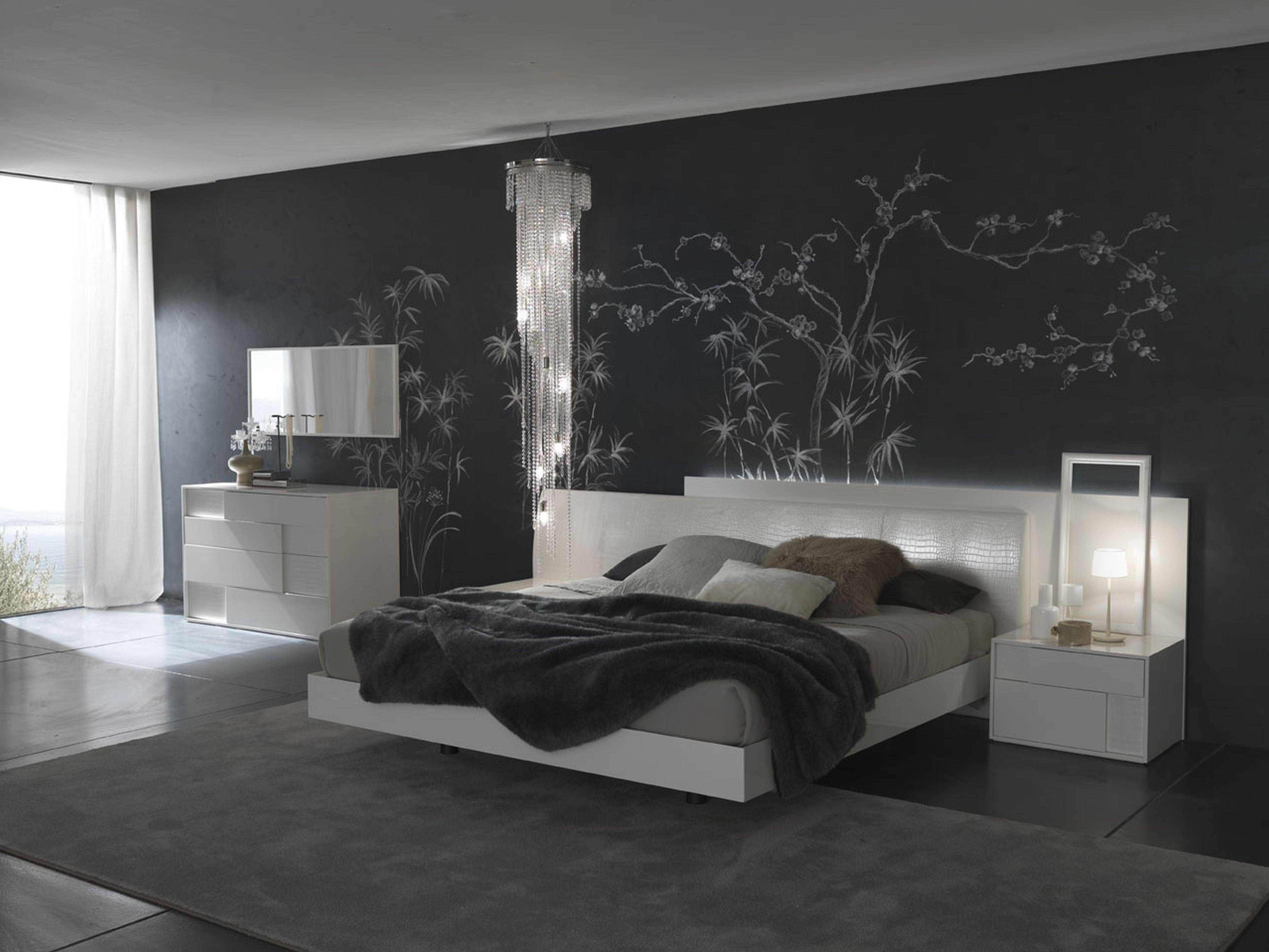 Metallic Bedroom Decor