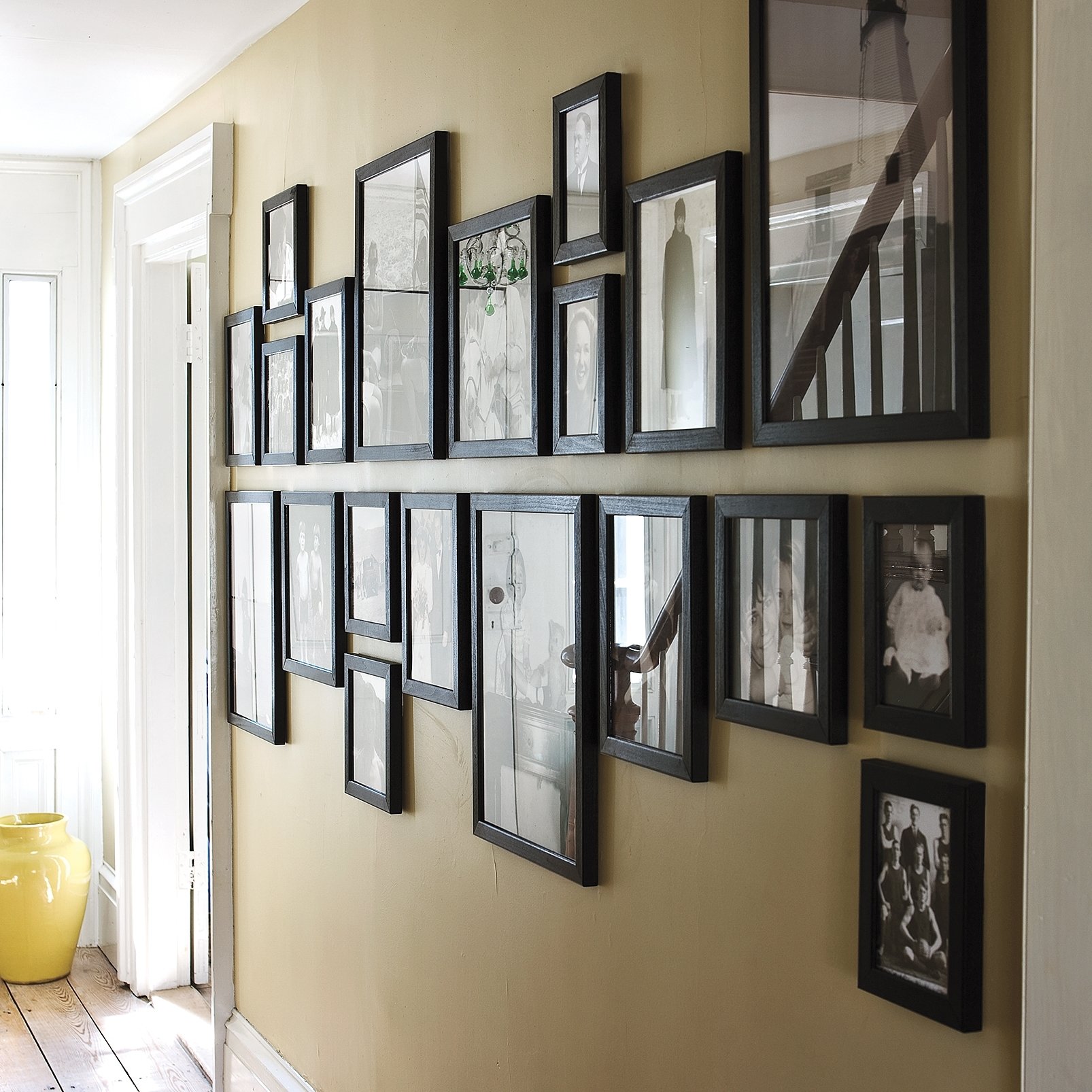 10 Lovely Ideas For Hanging Pictures On Wall Without Frames 2023