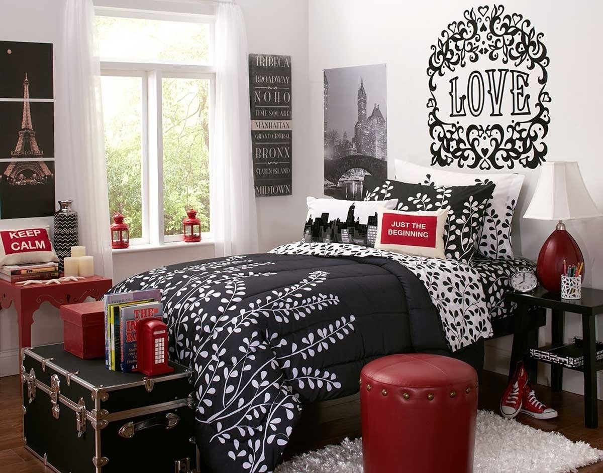 10 Cute Red Black And White Room Ideas black and white toile bedroom decorating ideas e280a2 white bedroom ideas 2 2022