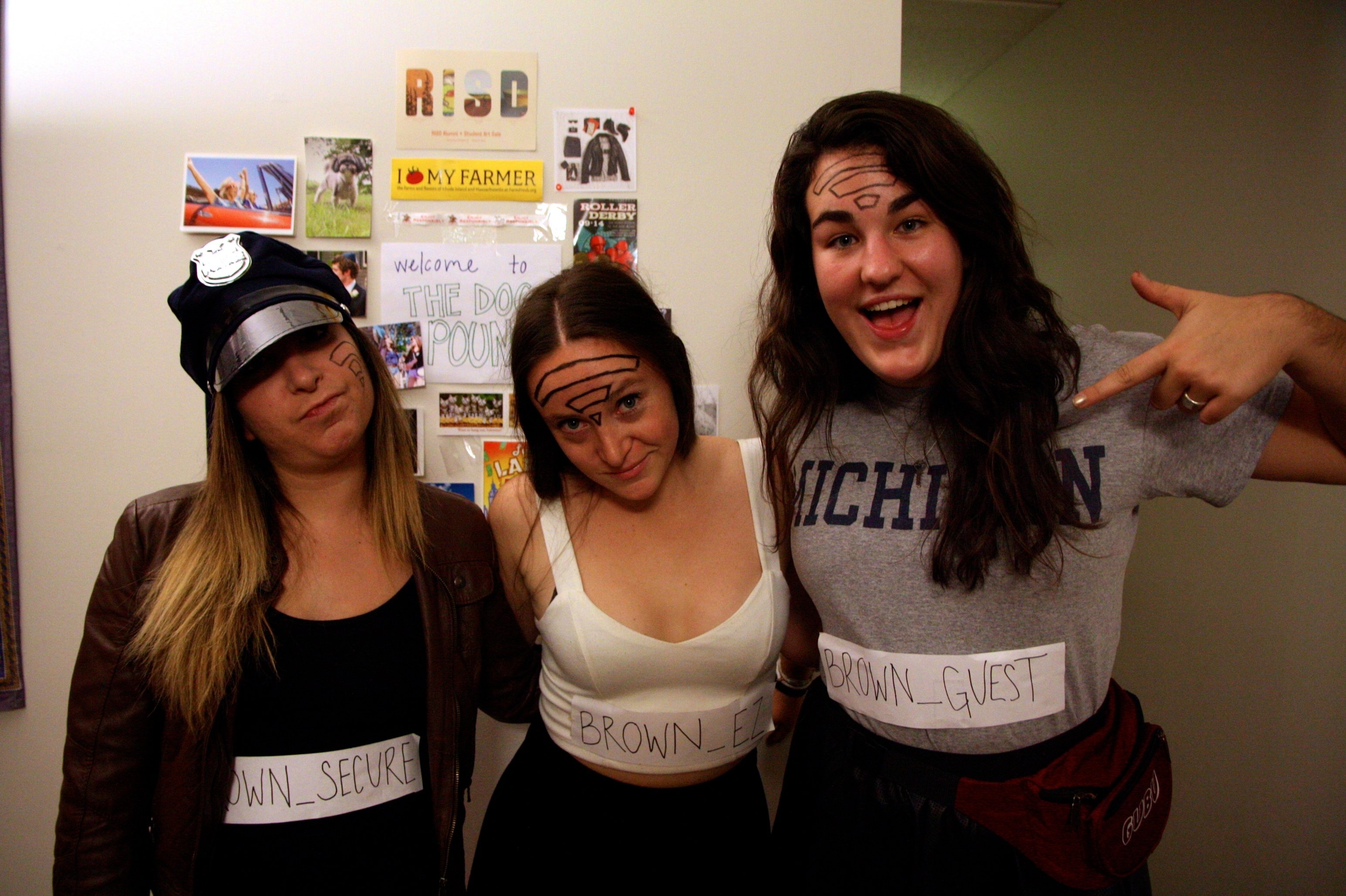 10 Pretty Play On Words Halloween Costume Ideas  2022