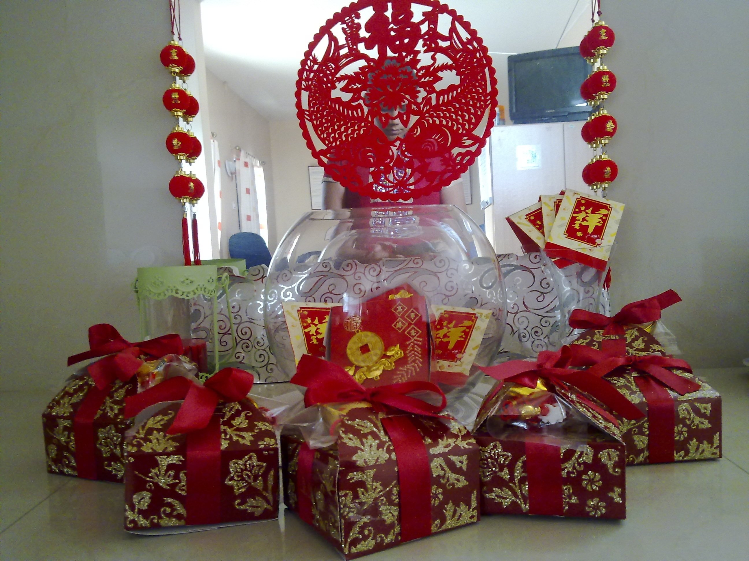 10 Famous Chinese New Year Gift Ideas chinese new year decoration ideas soucreations 2023