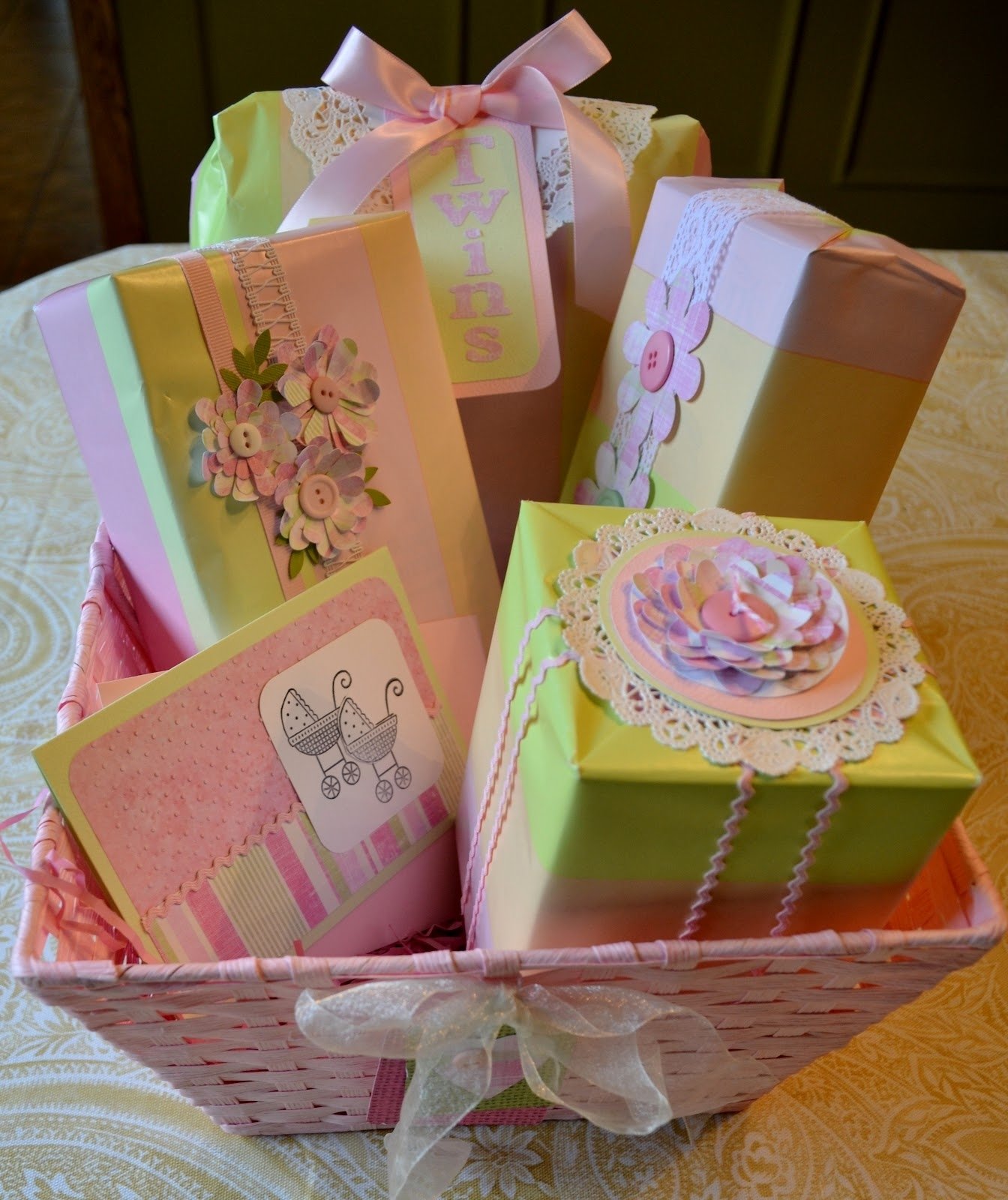 10 Attractive Baby Shower Gift Wrapping Ideas 2022