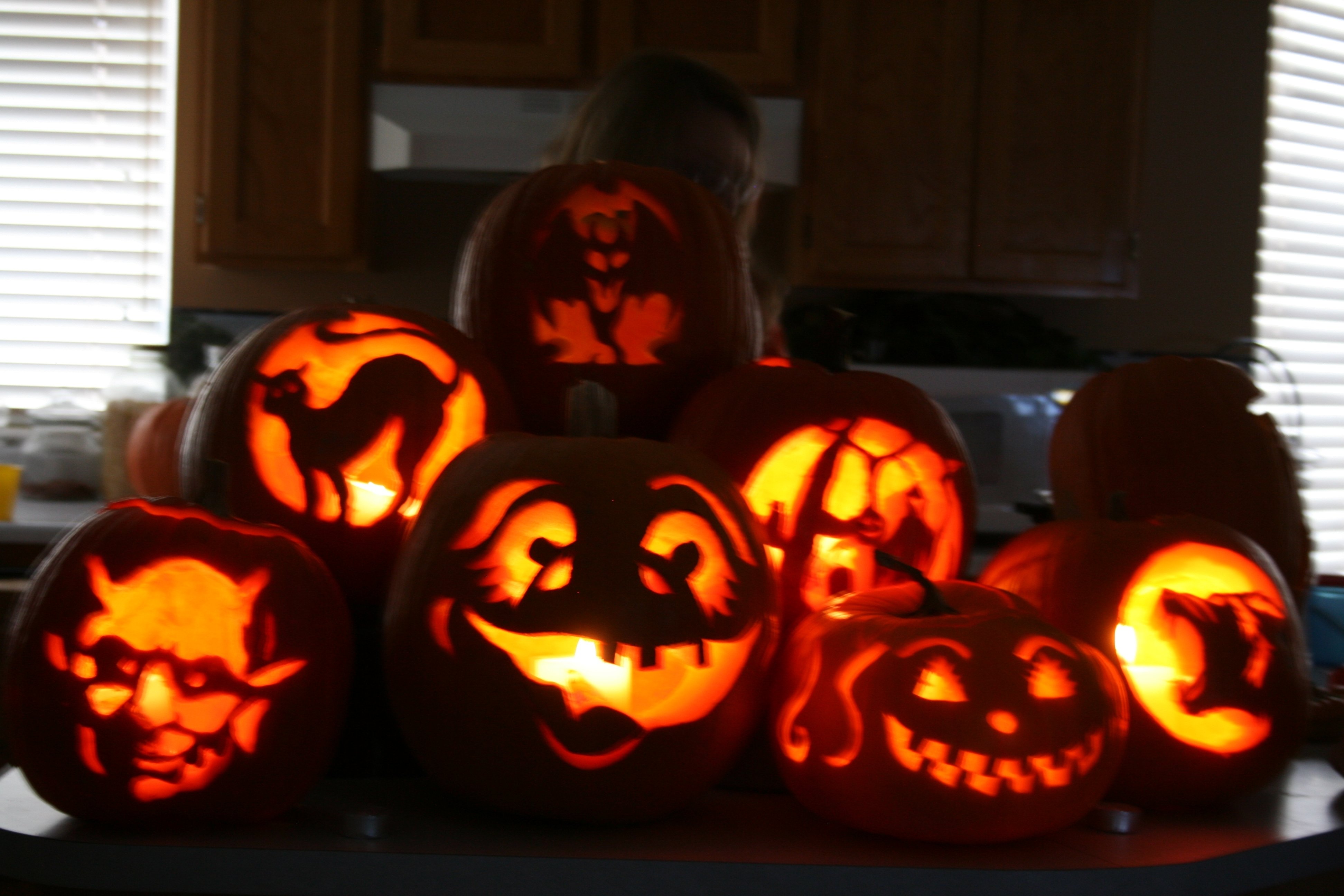 10 Amazing Creative Easy Pumpkin Carving Ideas creative pumpkins ideas pumpkin carving made easy dma homes 1479 1 2022