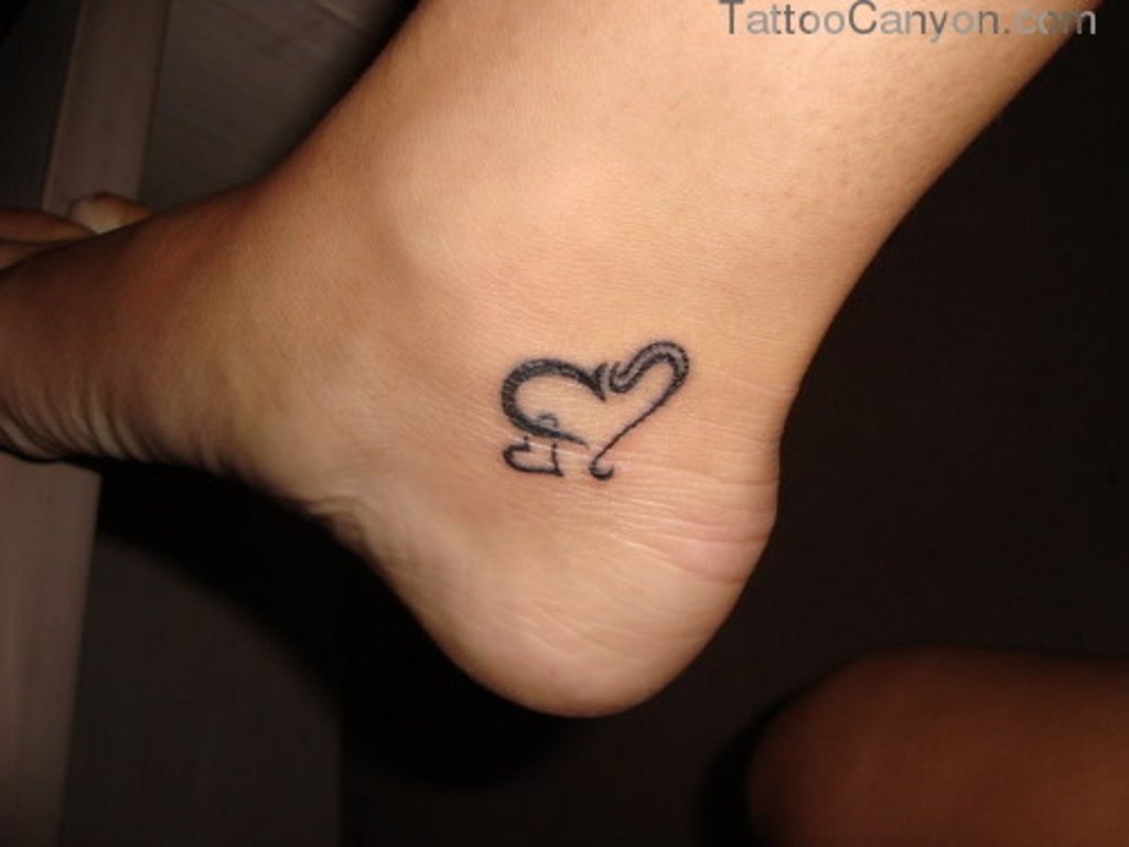 10 Fashionable Unique Tattoo Ideas For Girls cute tiny tattoos on foot2 e29787tattoos pinterest girl tattoo 2 2022