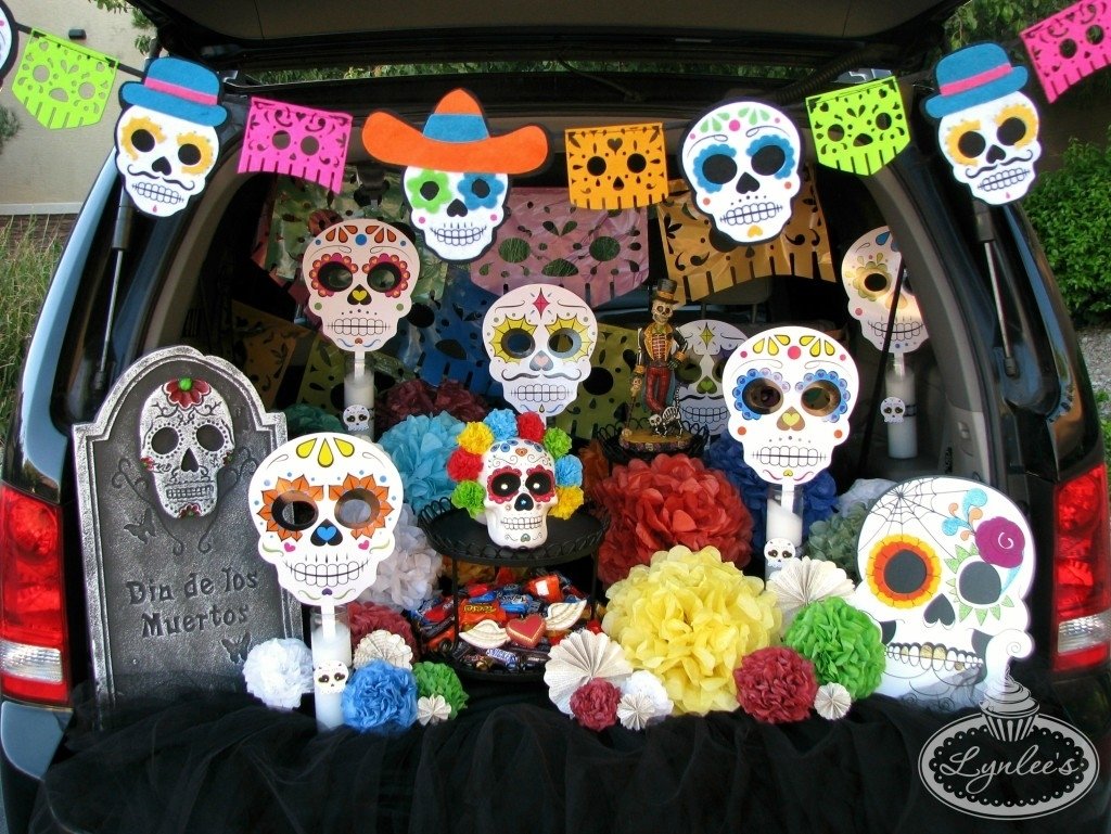 10 Lovable Day Of The Dead Decoration Ideas day of the dead trunk or treat ideas lynlees 1 2022