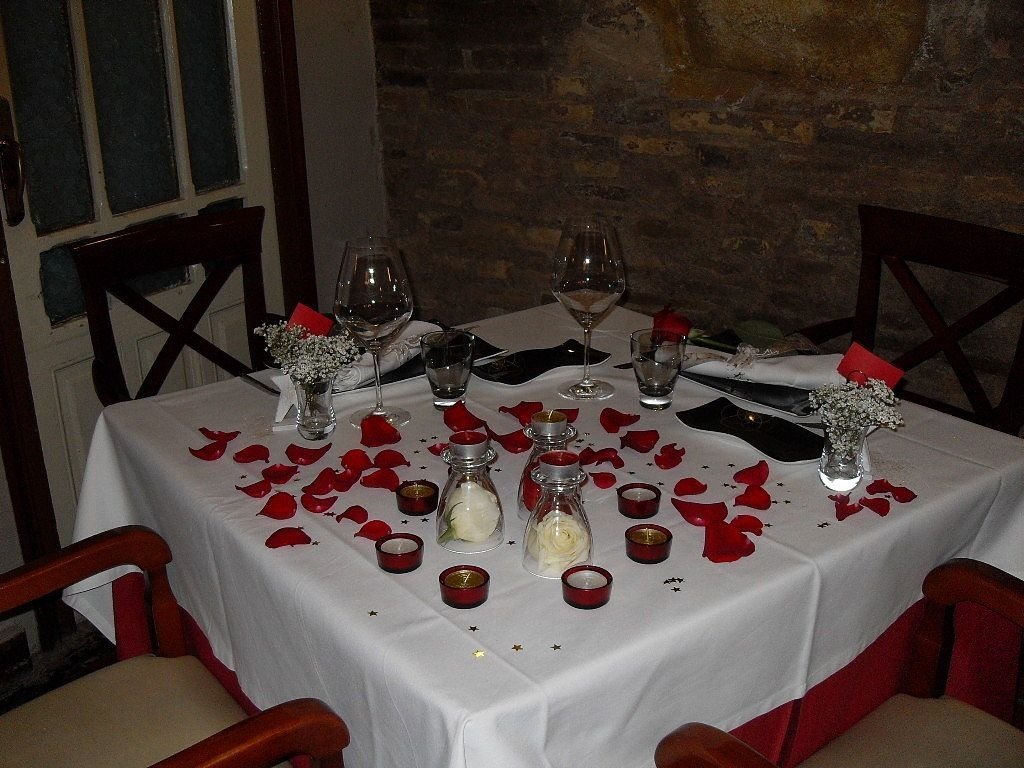 10 Fantastic Ideas Para Una Cena Romantica decoracion mesa para cena romantica san valentin aniversario 2022