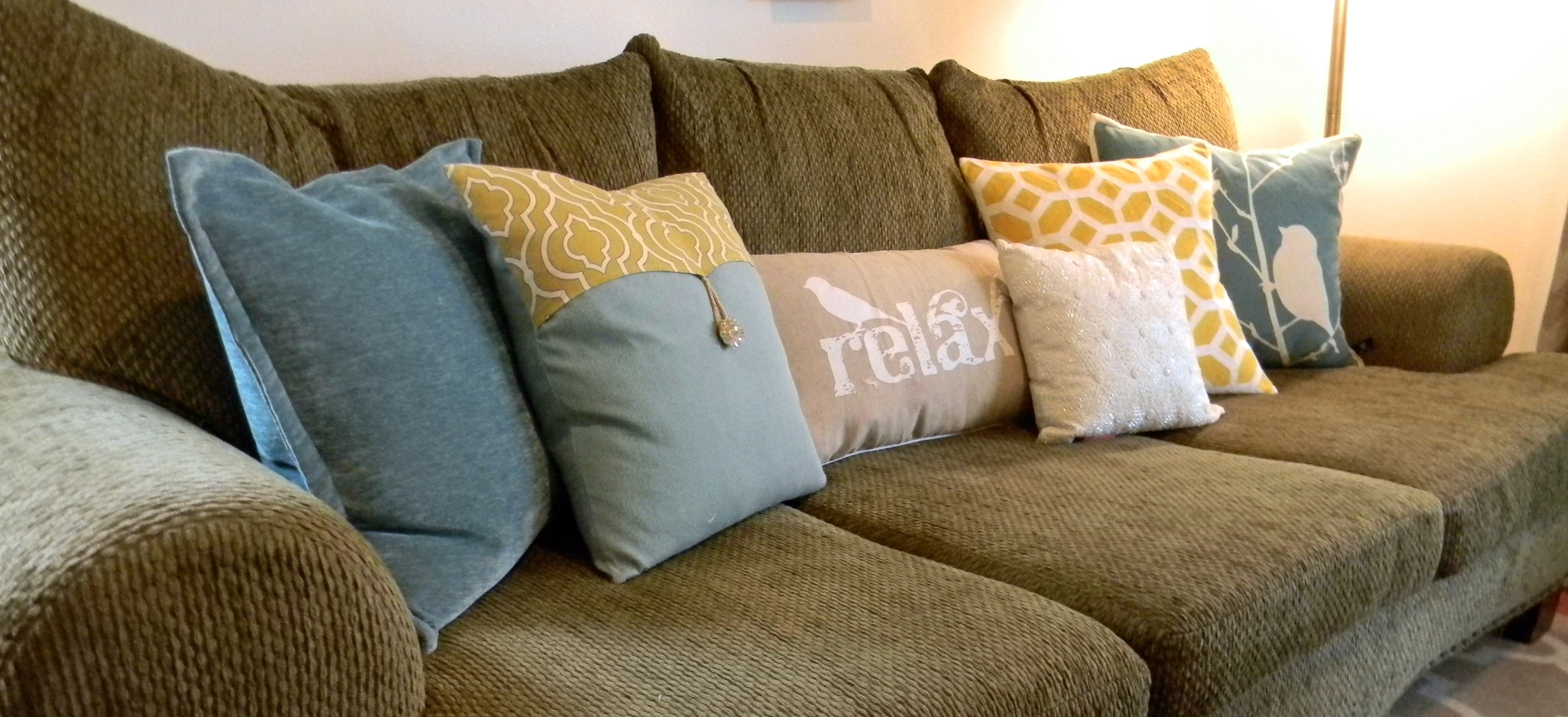 10 Elegant Throw Pillows For Couch Ideas decorative pillows ideas make a photo gallery photo of throw pillows 2023