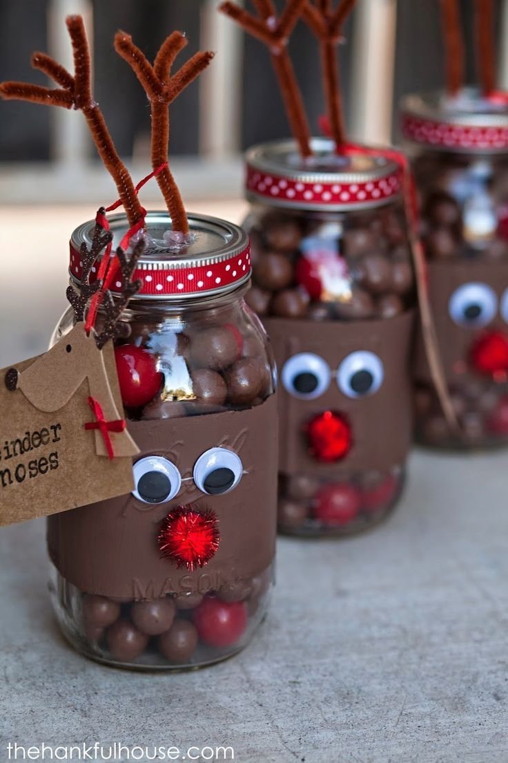 10 Perfect Gifts In A Jar Ideas For Christmas disfraces que puede usar tu mason jar esta navidad reindeer noses 2022