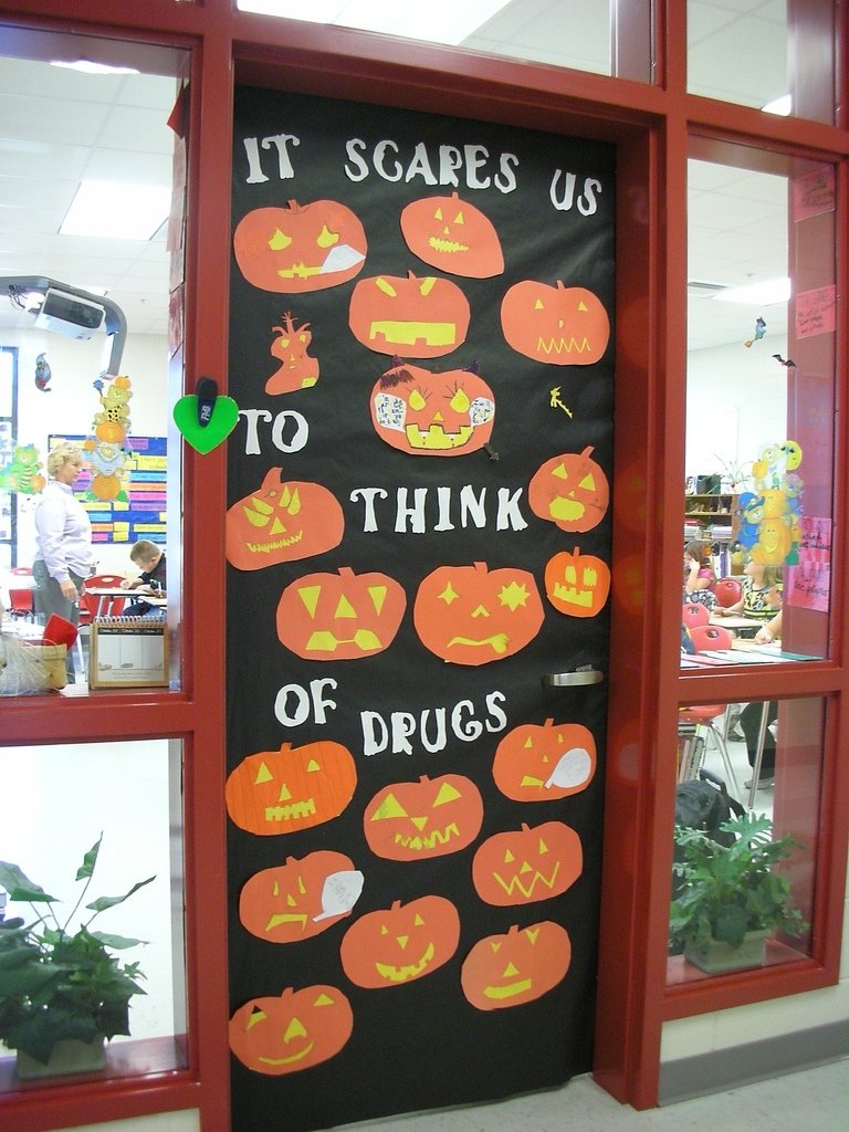 10 Wonderful Red Ribbon Week Door Ideas door decorations for red ribbon week it scares us to think flickr 2 2022