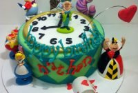 easy alice in wonderland cakes | it's not all edible, but this way