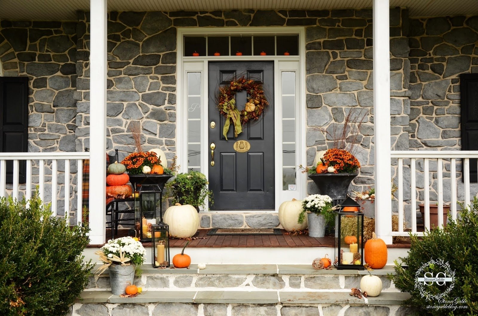 10 Attractive Front Porch Fall Decorating Ideas 2024