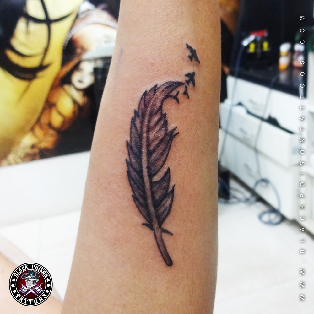 10 Famous Tattoo Ideas For Girls With Meaning feather tattoos and its designs ideas images and meanings black 2022