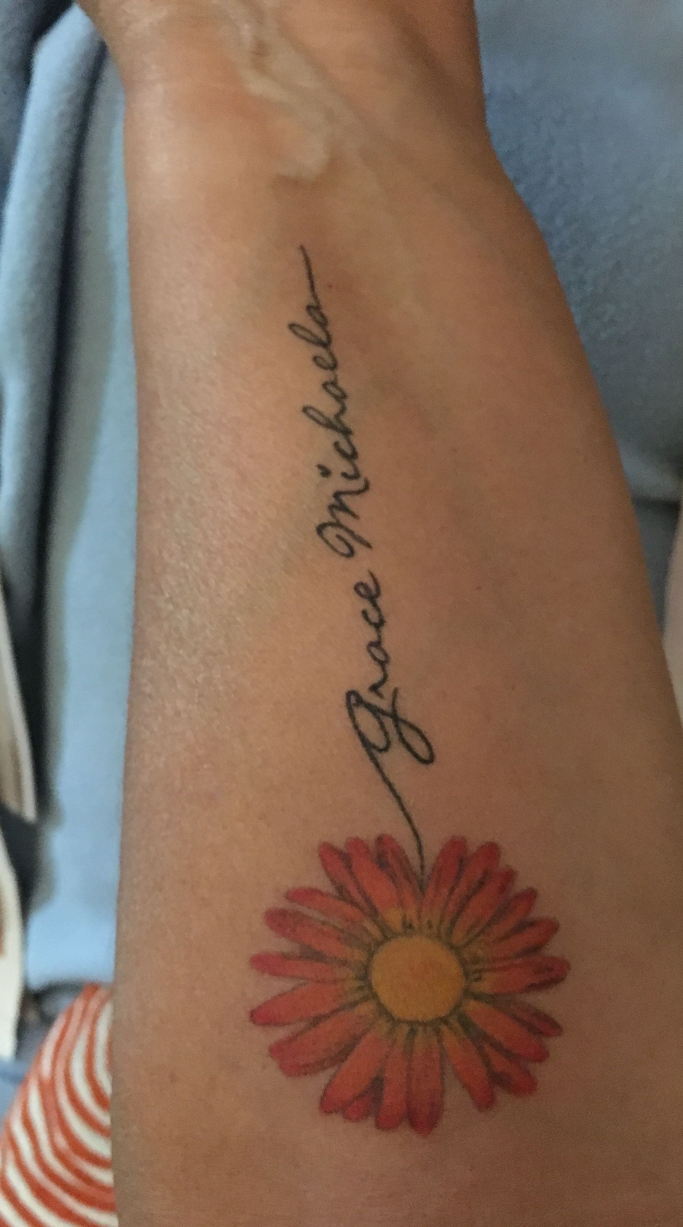10 Trendy Tattoo Ideas For My Daughter finally got my daisy tattoo with my daughters name as the stem 2022