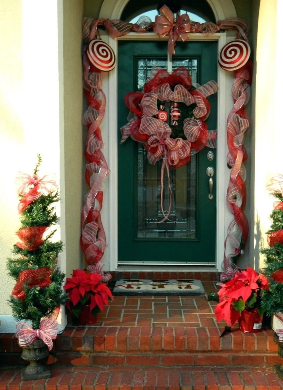 10 Unique Christmas Front Door Decorating Ideas front doors garland hanger for front door front door christmas 2022