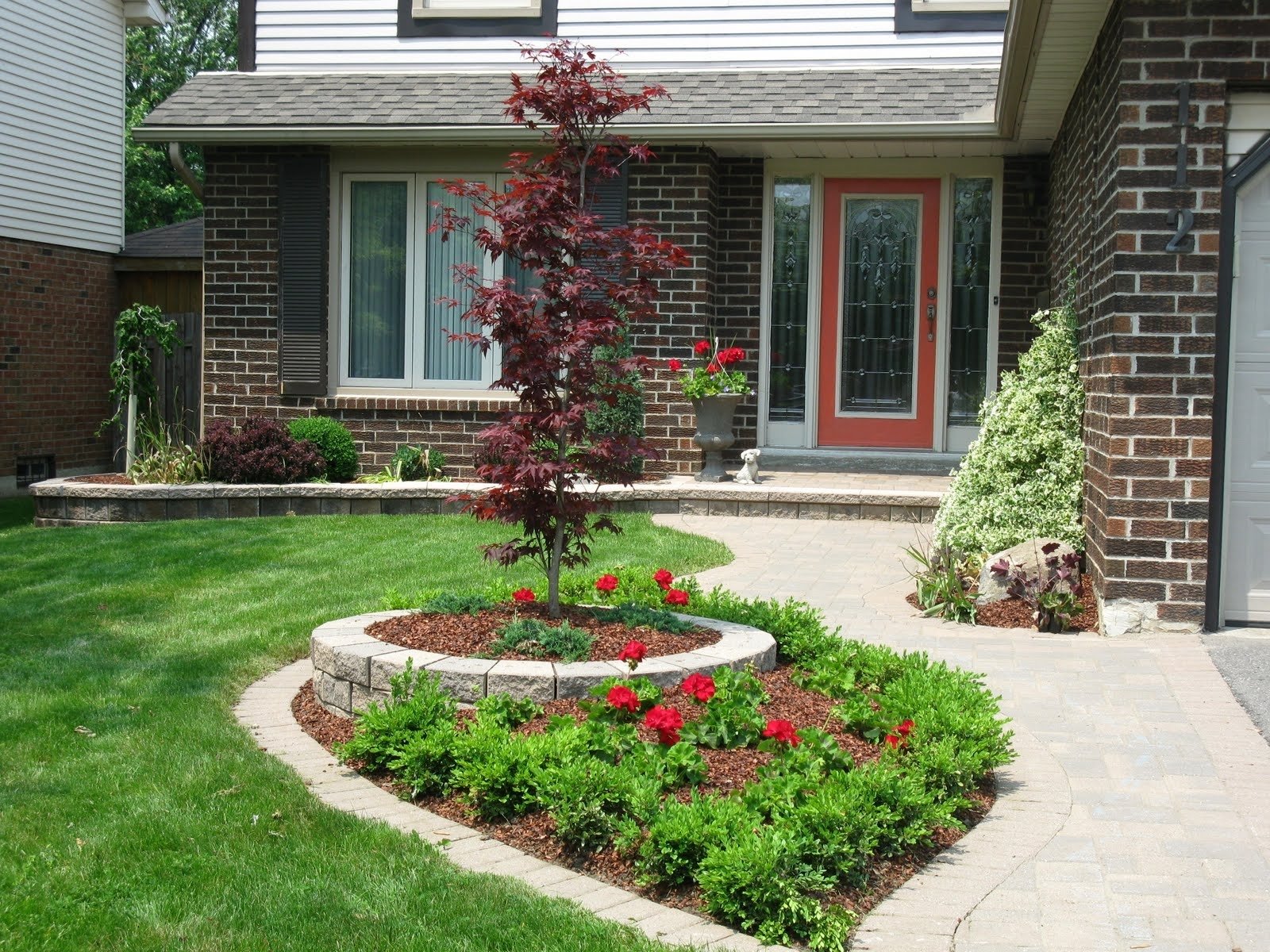 Easy Yard Landscaping Ideas