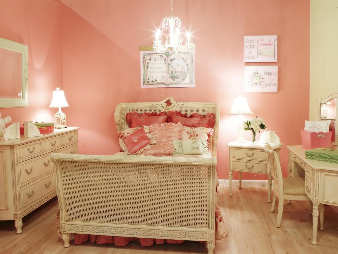 10 Pretty Paint Ideas For Girls Room %name 2022