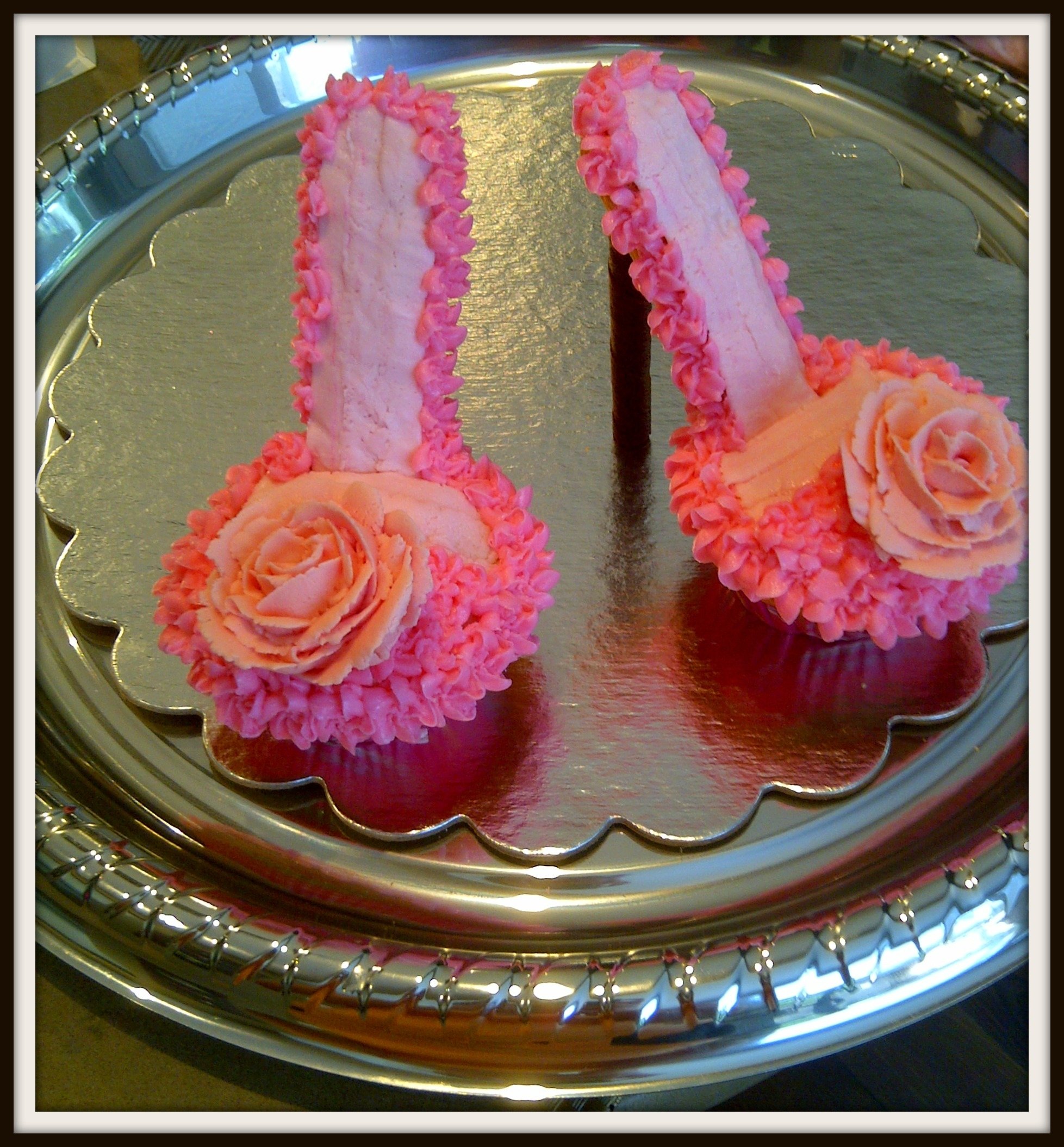 10 Beautiful Ideas For Girls Night Out girls night out with cupcake stilettos kiras cakes 2 2022