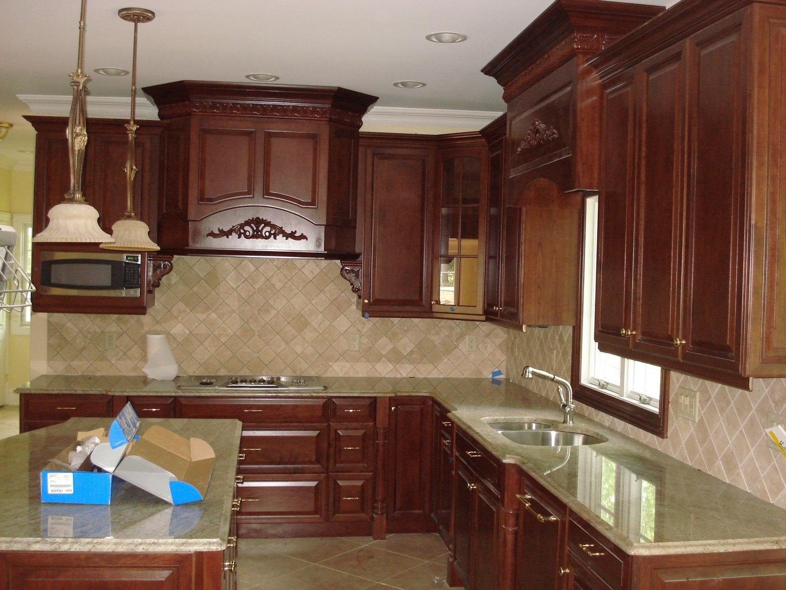 10 Beautiful Kitchen Cabinet Crown Molding Ideas 2023