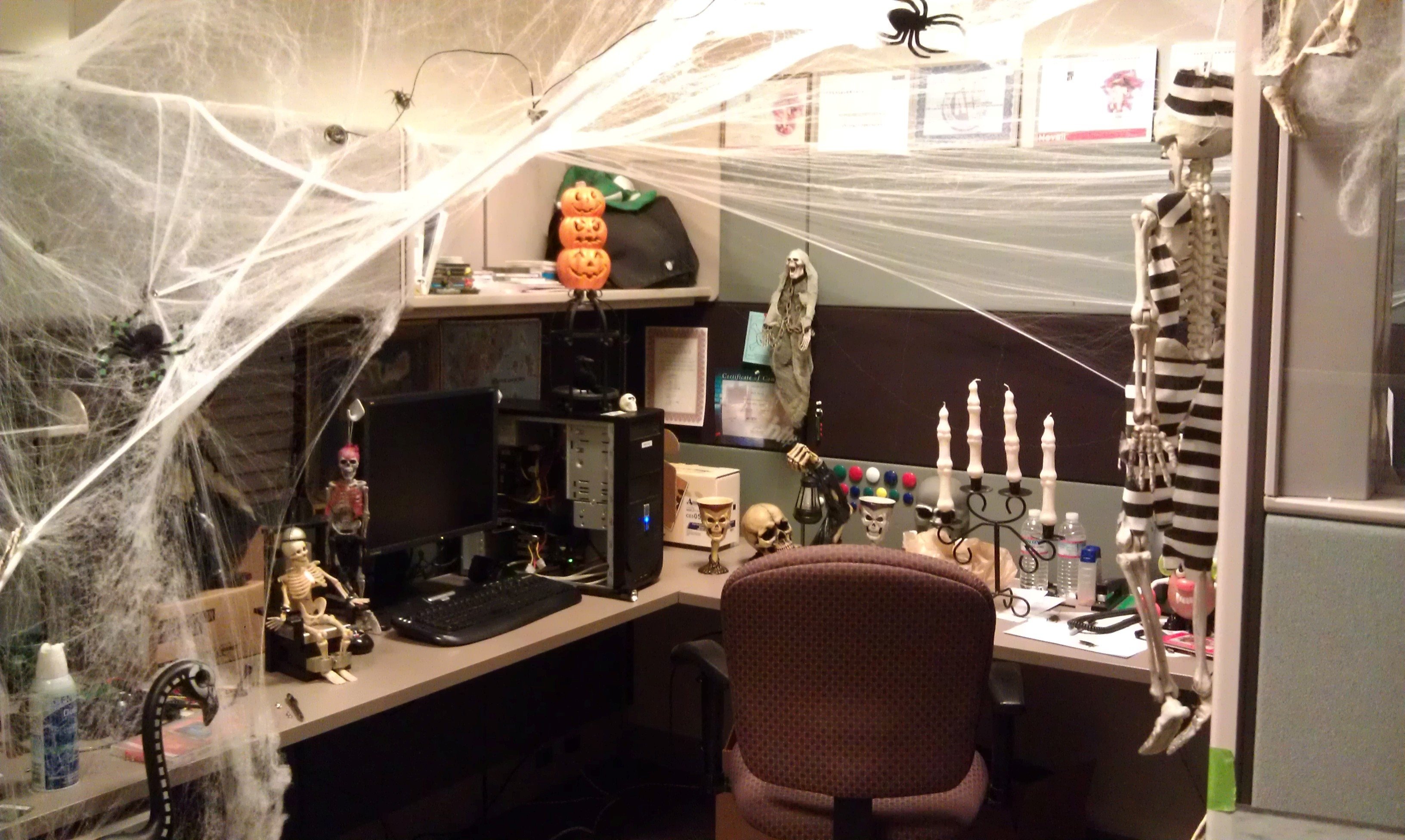 10 Amazing Halloween  Decorating  Ideas  For The Office  2022