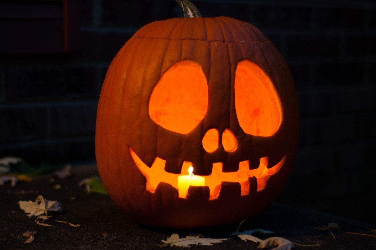 10 Gorgeous Easy Cool Pumpkin Carving Ideas halloween easy pumpkin carving ideas 2017 scary pumpkin face 11 2023
