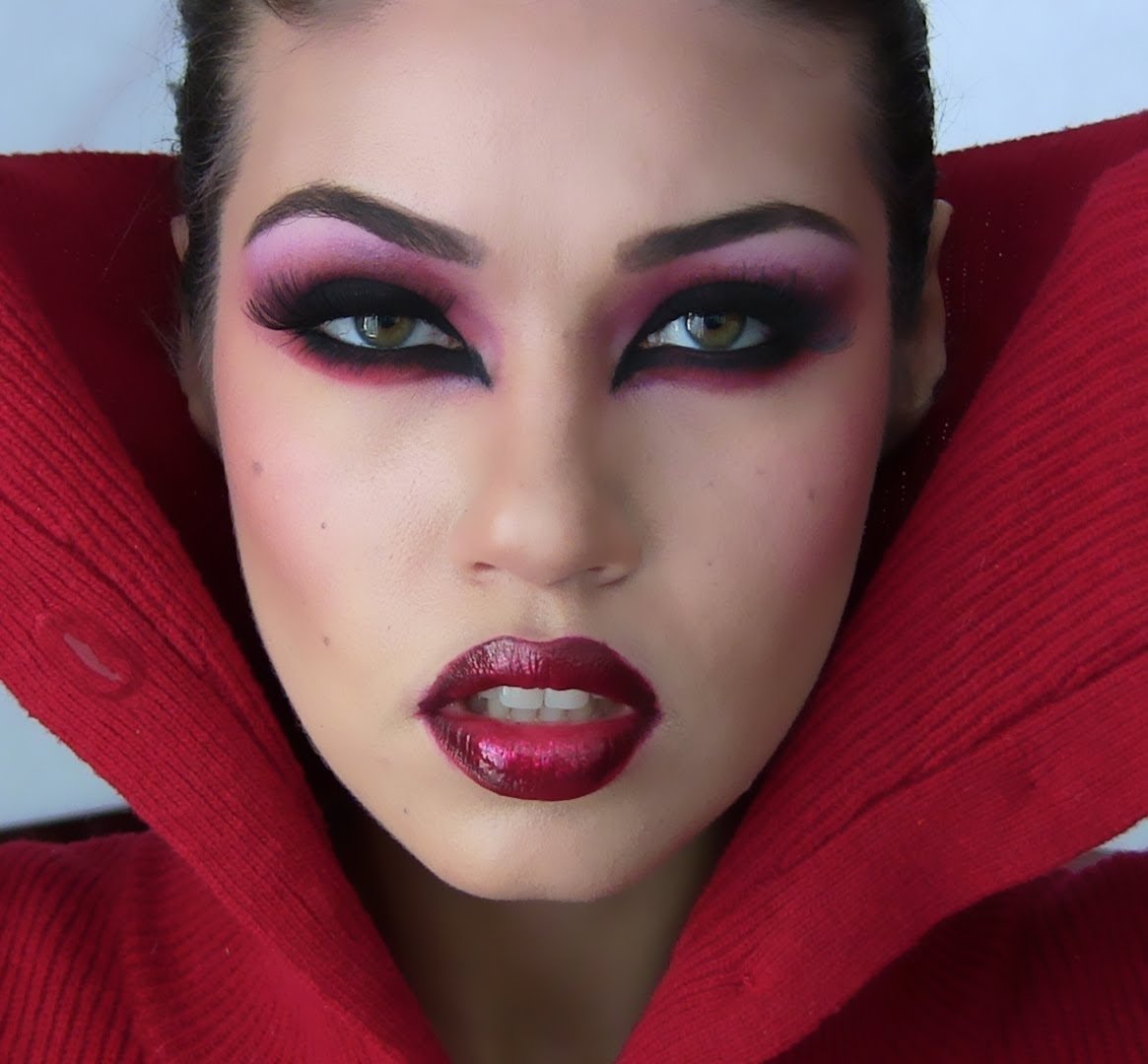 10 Trendy Vampire Makeup Ideas For Women 2021