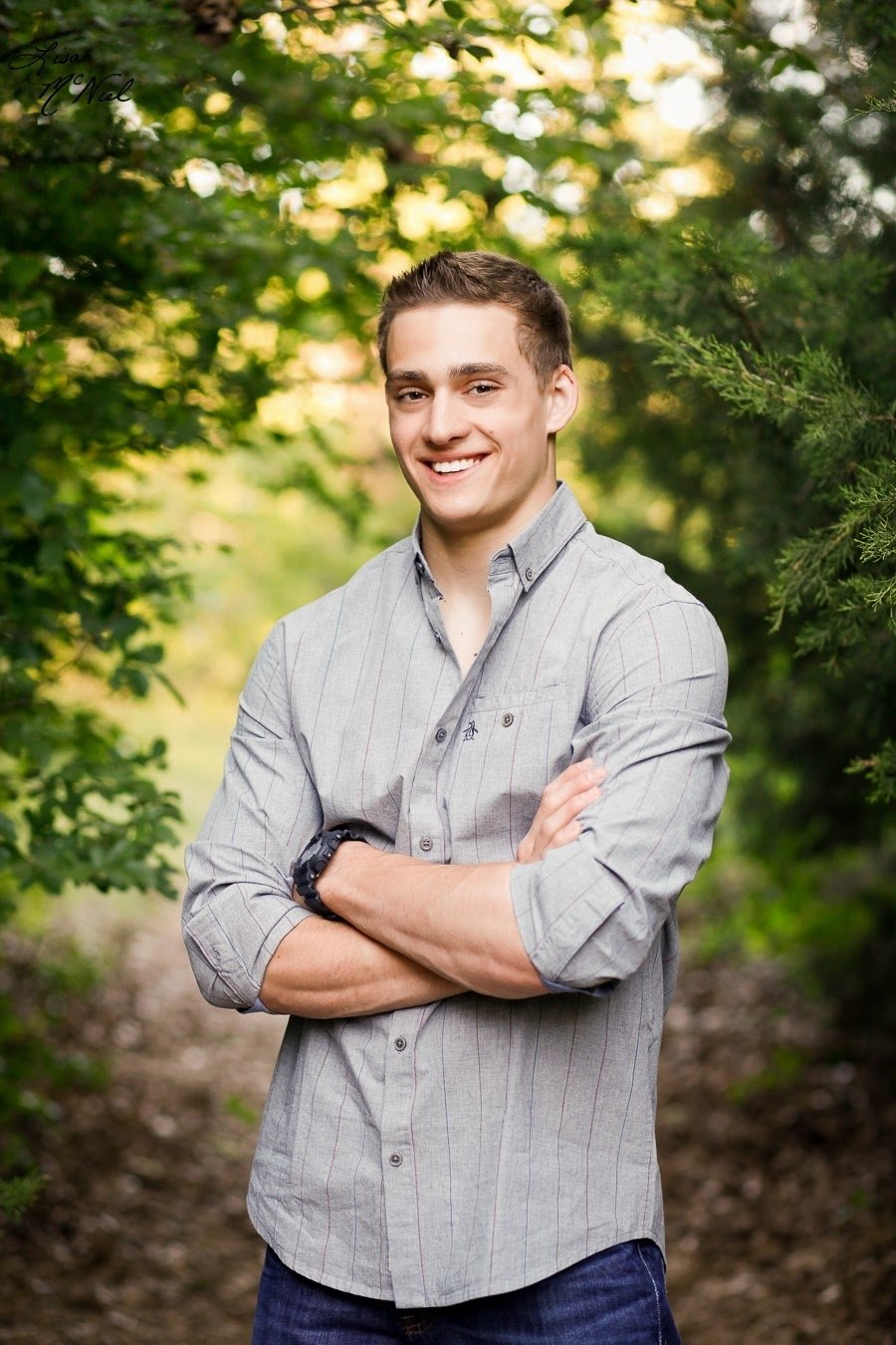 10 Ideal Senior Photo Ideas For Guys 2022