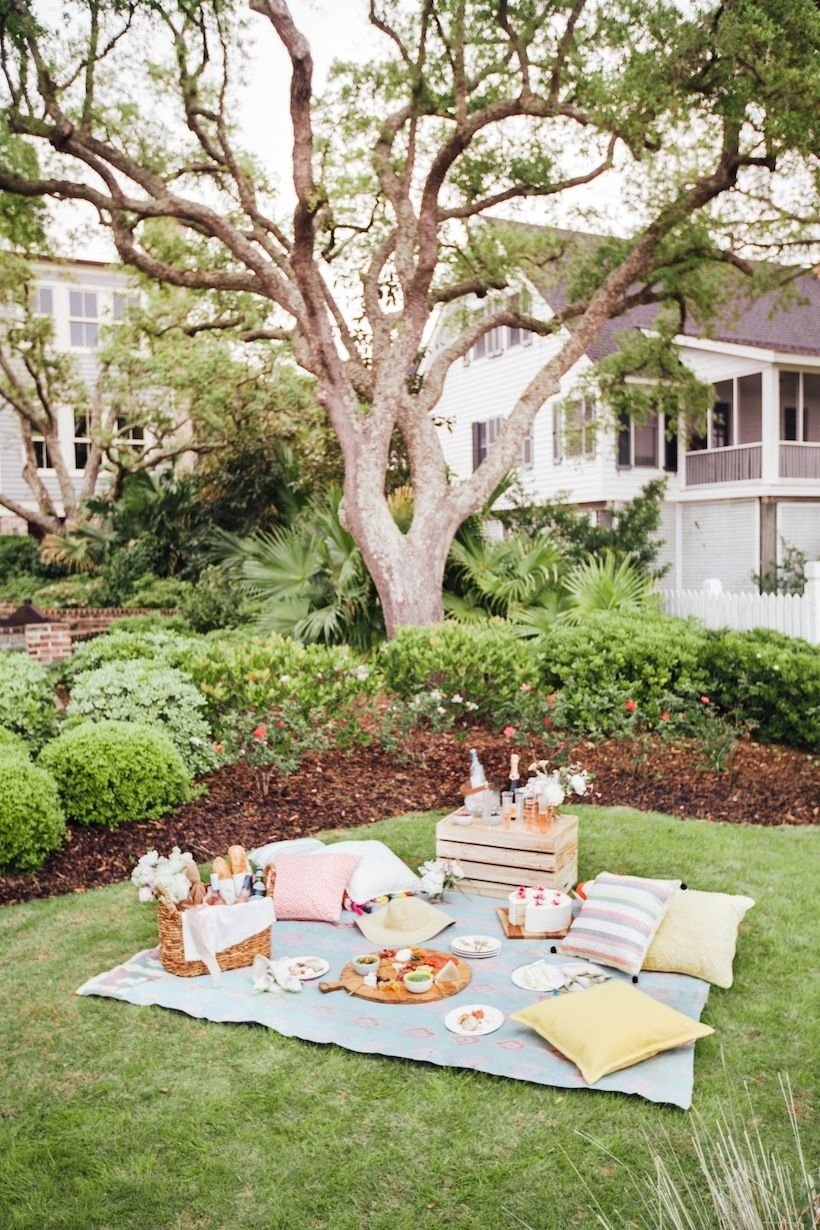 10 Trendy Picnic In The Park Ideas how to picnic like an event planner summer picnic picnics and clarks 2022