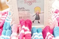 ice skating party mitten favors | ice skating party | pinterest