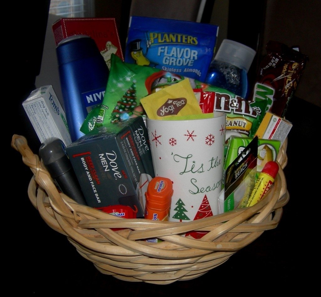 10 Great Family Gift Basket Ideas For Christmas inexpensive gift idea gift basket i created for under 10 3 2022