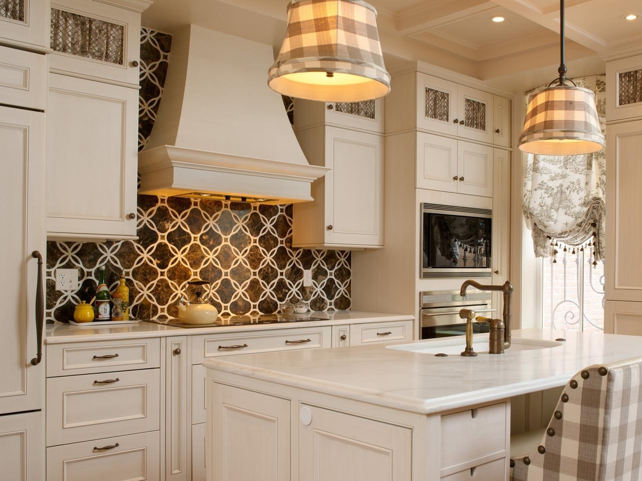 classic kitchen backsplash design