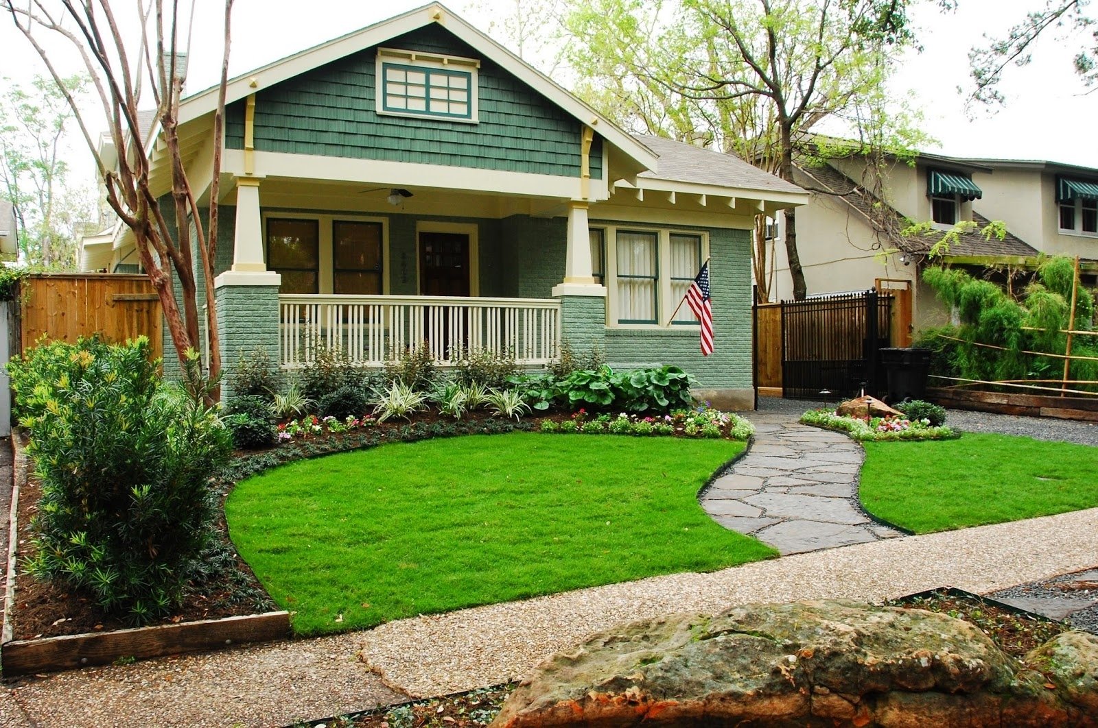 10 Fabulous Landscape Design Ideas For Small Front Yards 2023