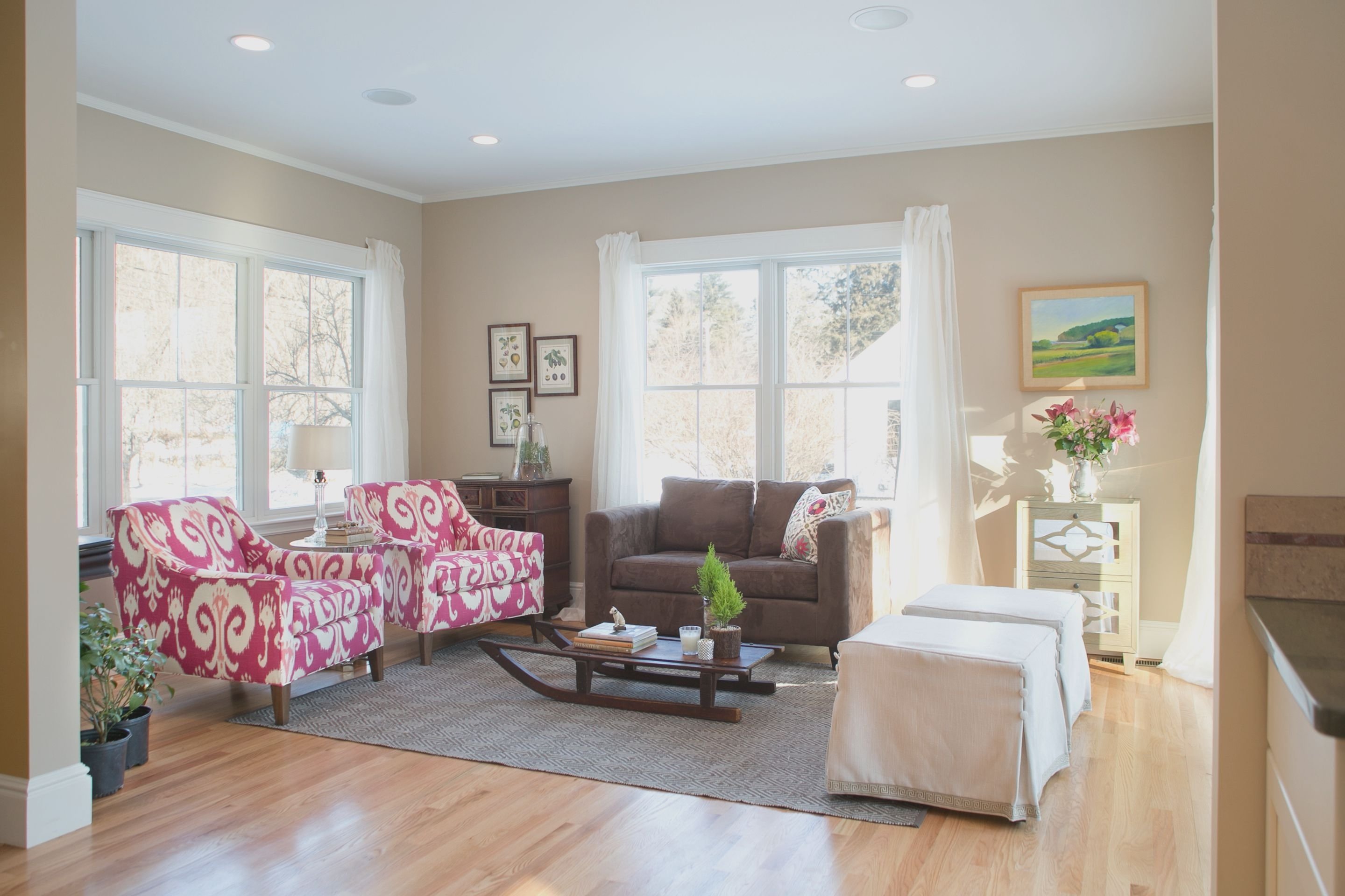 10 Elegant Living Room Color Ideas For Small Spaces living room paint ideas for small spaces gj home design 2022