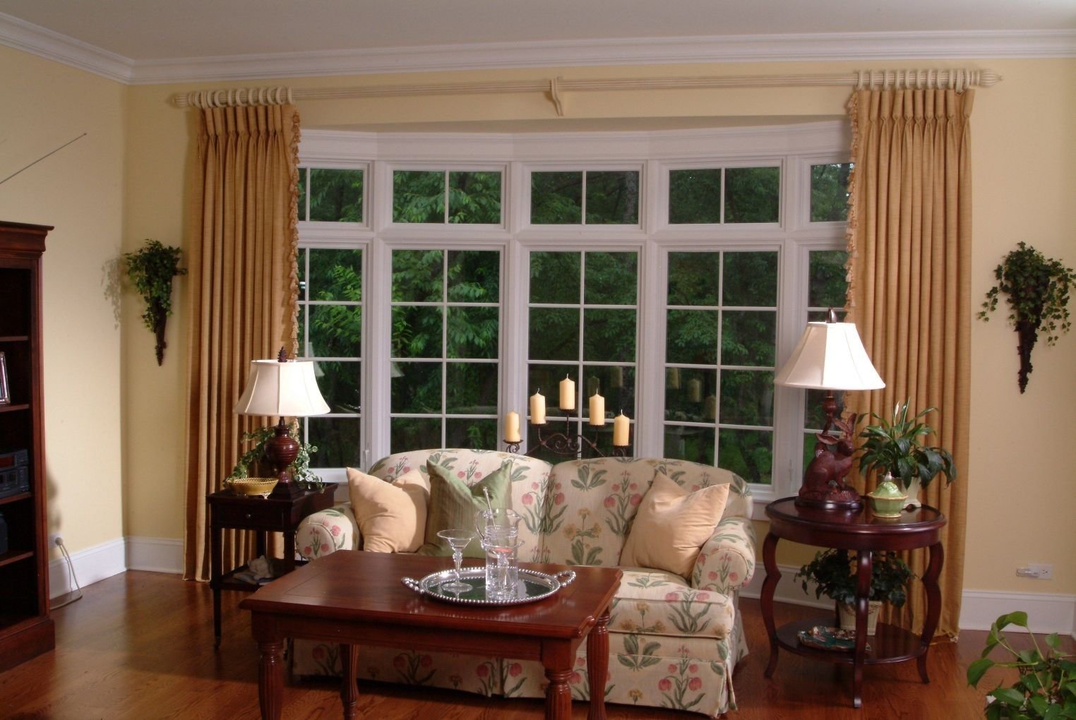10 Fantastic Window Treatment Ideas For Bay Windows marvelous fresh window treatment ideas for a bay picture living room 2022