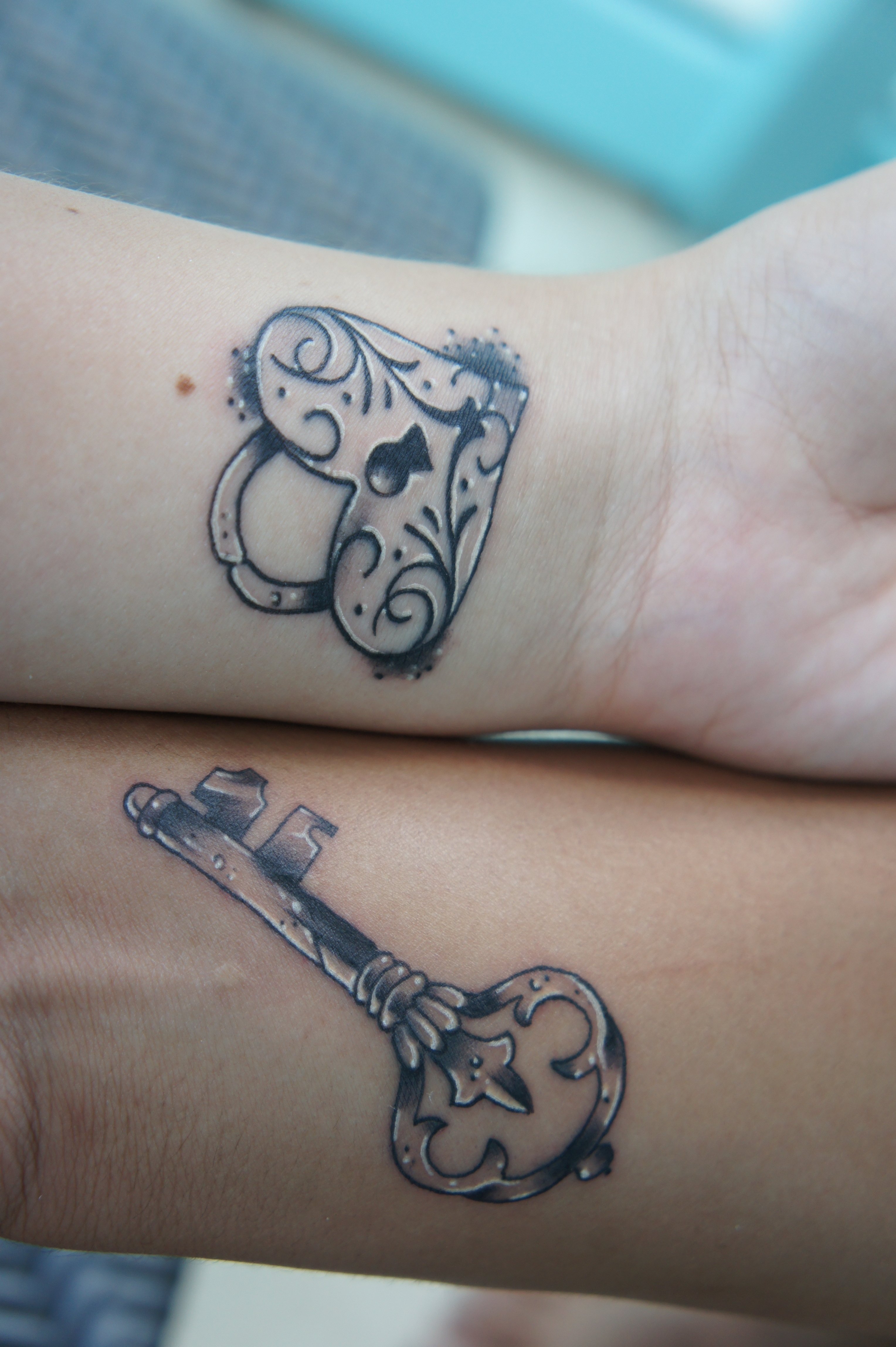 10 Stylish His And Her Matching Tattoos Ideas matching his and hers tattoos ideas amazing tattoo 2 2022