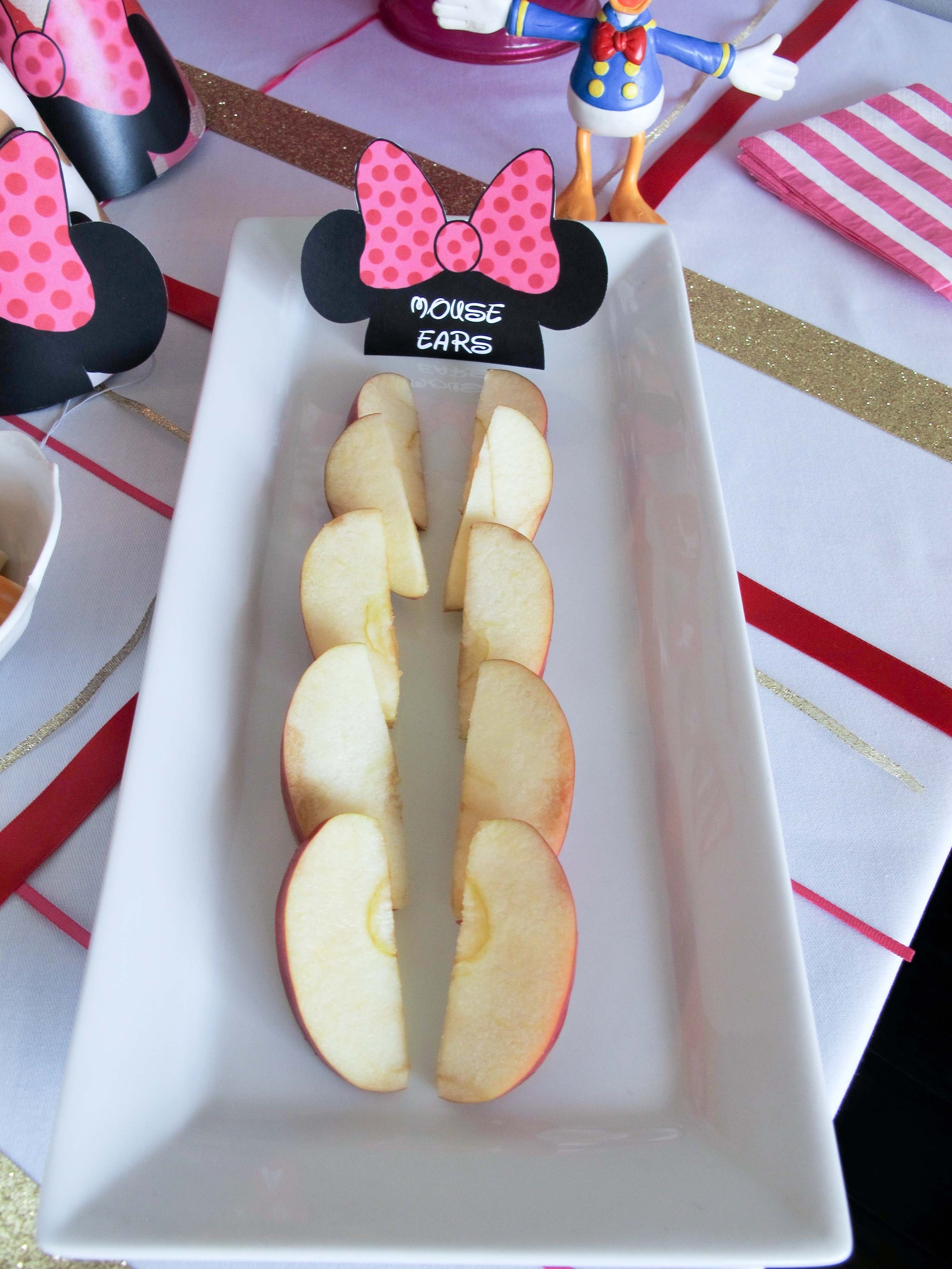 10 Fabulous Minnie Mouse Birthday Party Food Ideas minnie mouse birthday party ideas via elevencupcakes 11cupcakes 2022